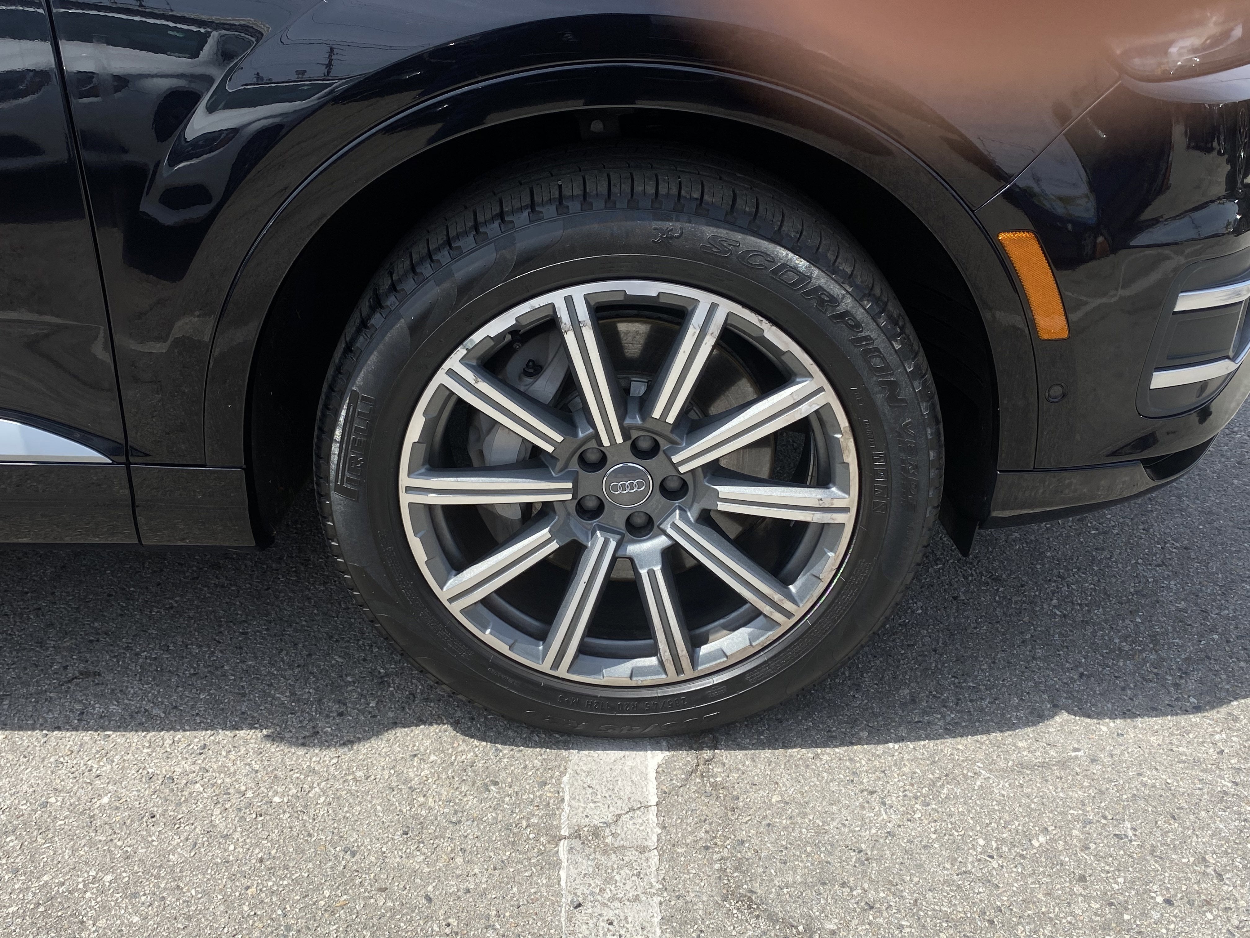 2019 Audi Q7 Premium Plus