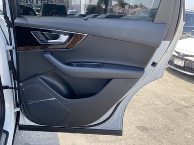 2019 Audi Q7 SE Premium Plus