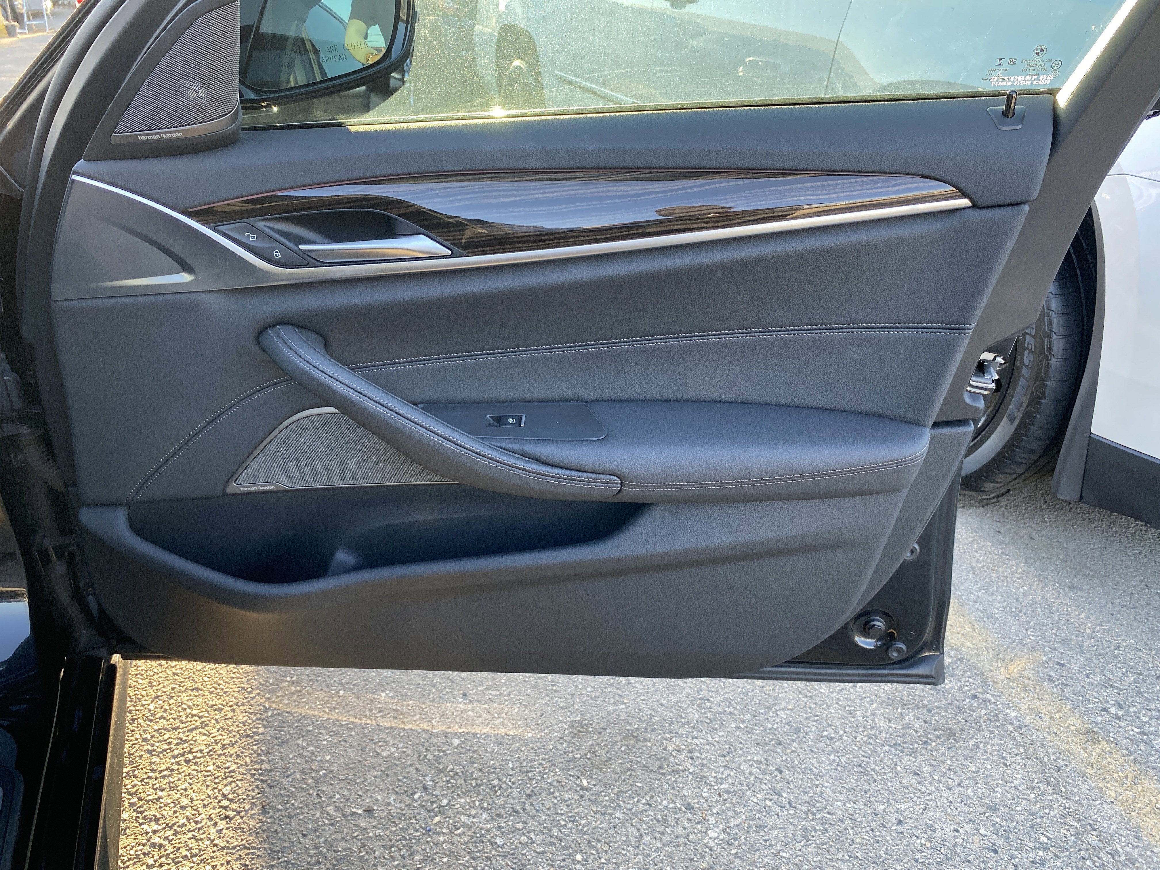 2023 BMW 5 Series 530i