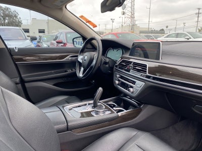 2019 BMW 7 Series 740i