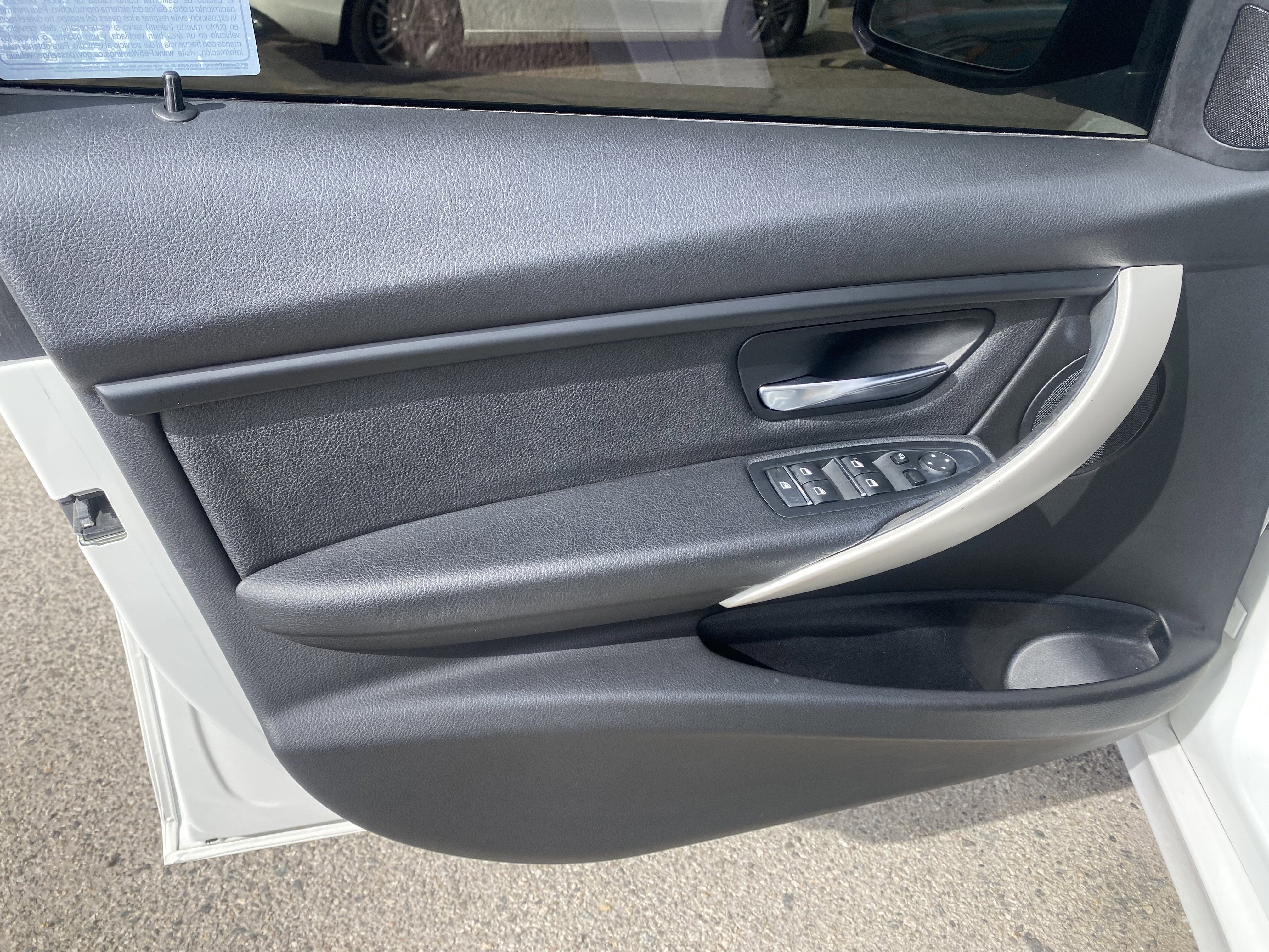 2018 BMW 3 Series 320i