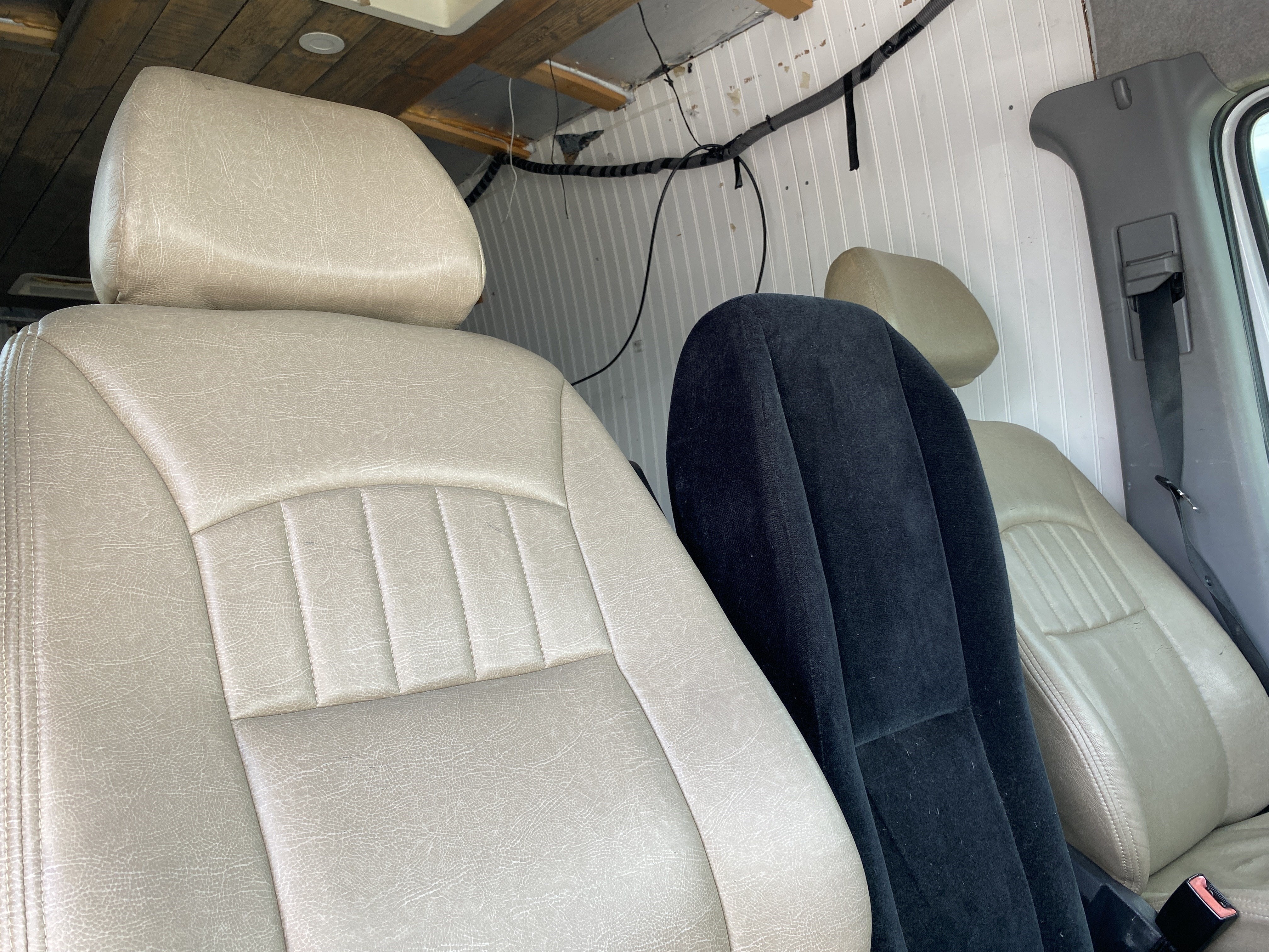 2014 Mercedes-Benz Sprinter Cargo Vans 3500 170