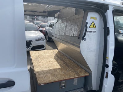 2018 Mercedes-Benz Metris Cargo Van Base