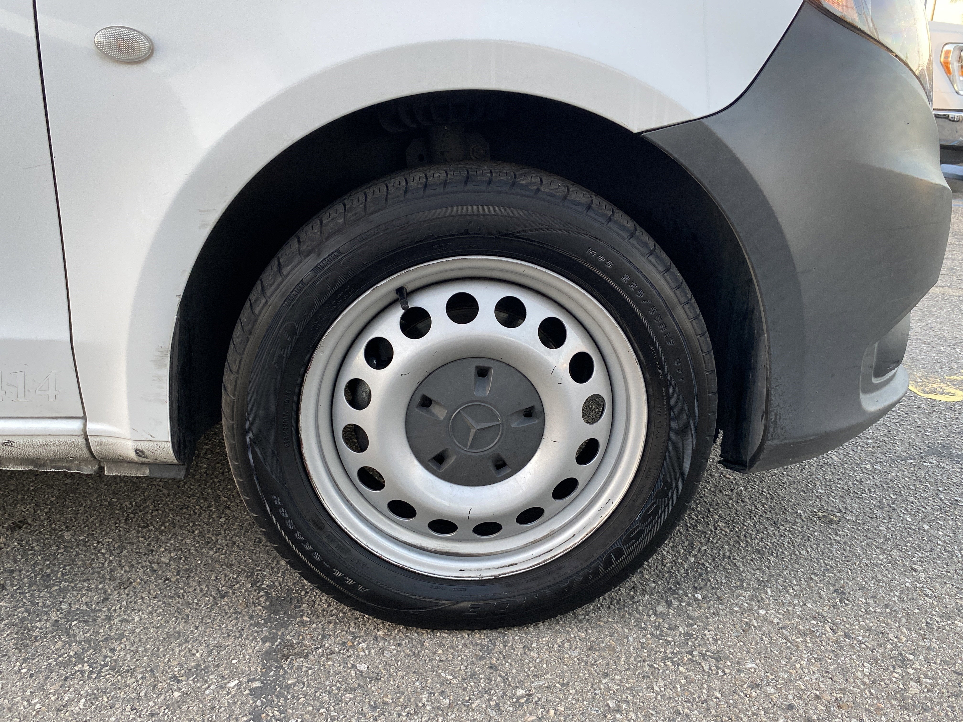 2018 Mercedes-Benz Metris Cargo Van Base