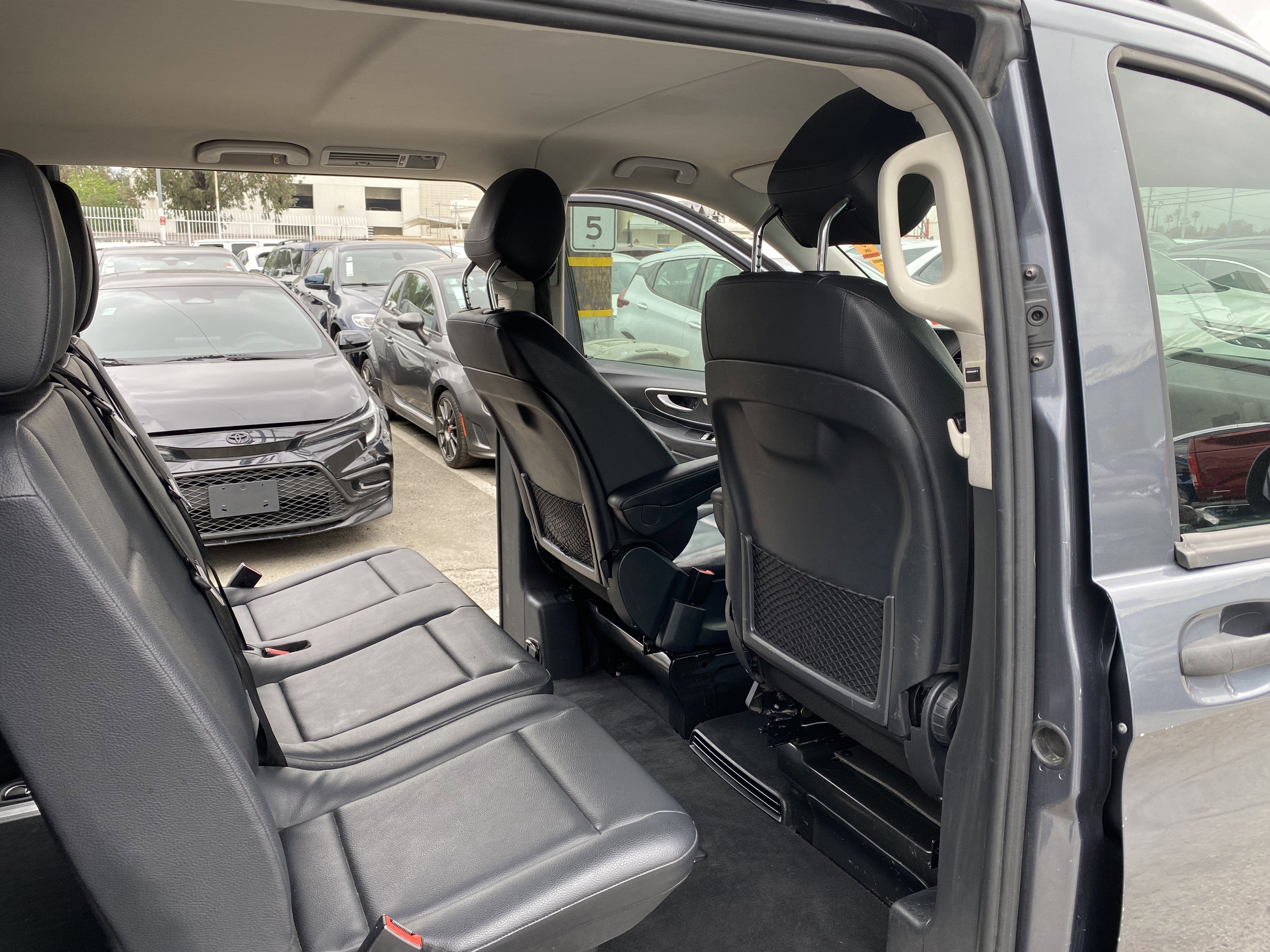 2017 Mercedes-Benz Metris Passenger Van Base