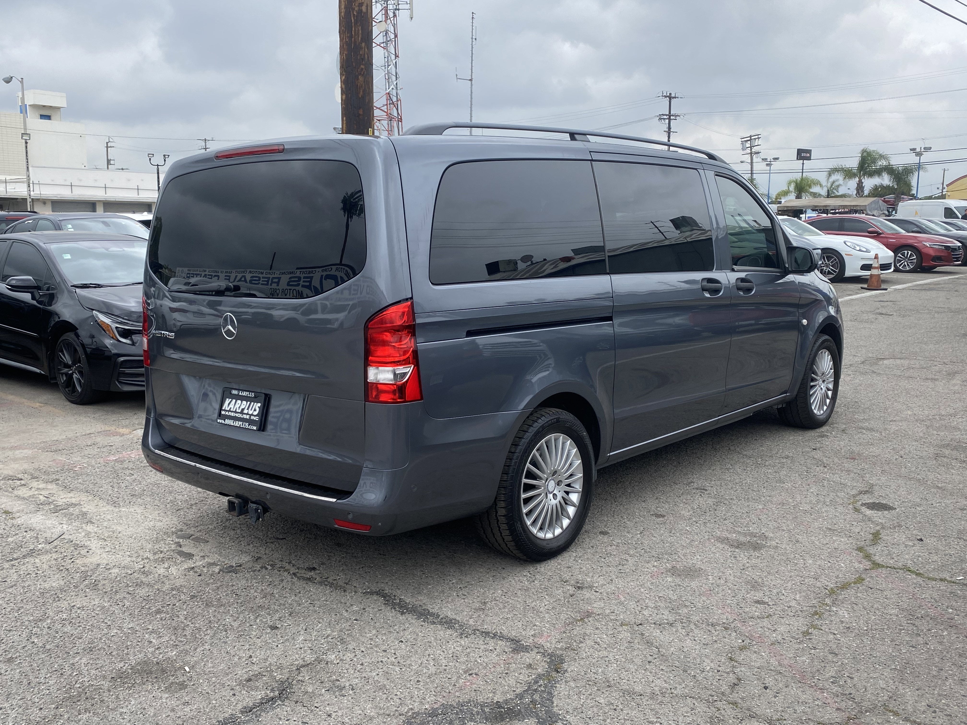 2017 Mercedes-Benz Metris Passenger Van Base