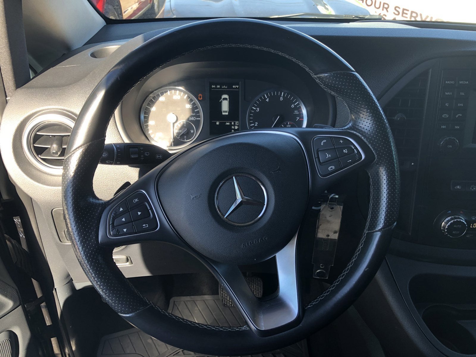 2016 Mercedes-Benz Metris Passenger Van RWD 126"