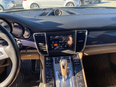 2013 Porsche Panamera Base