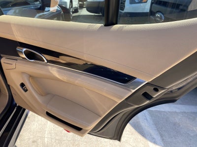 2014 Porsche Panamera 4