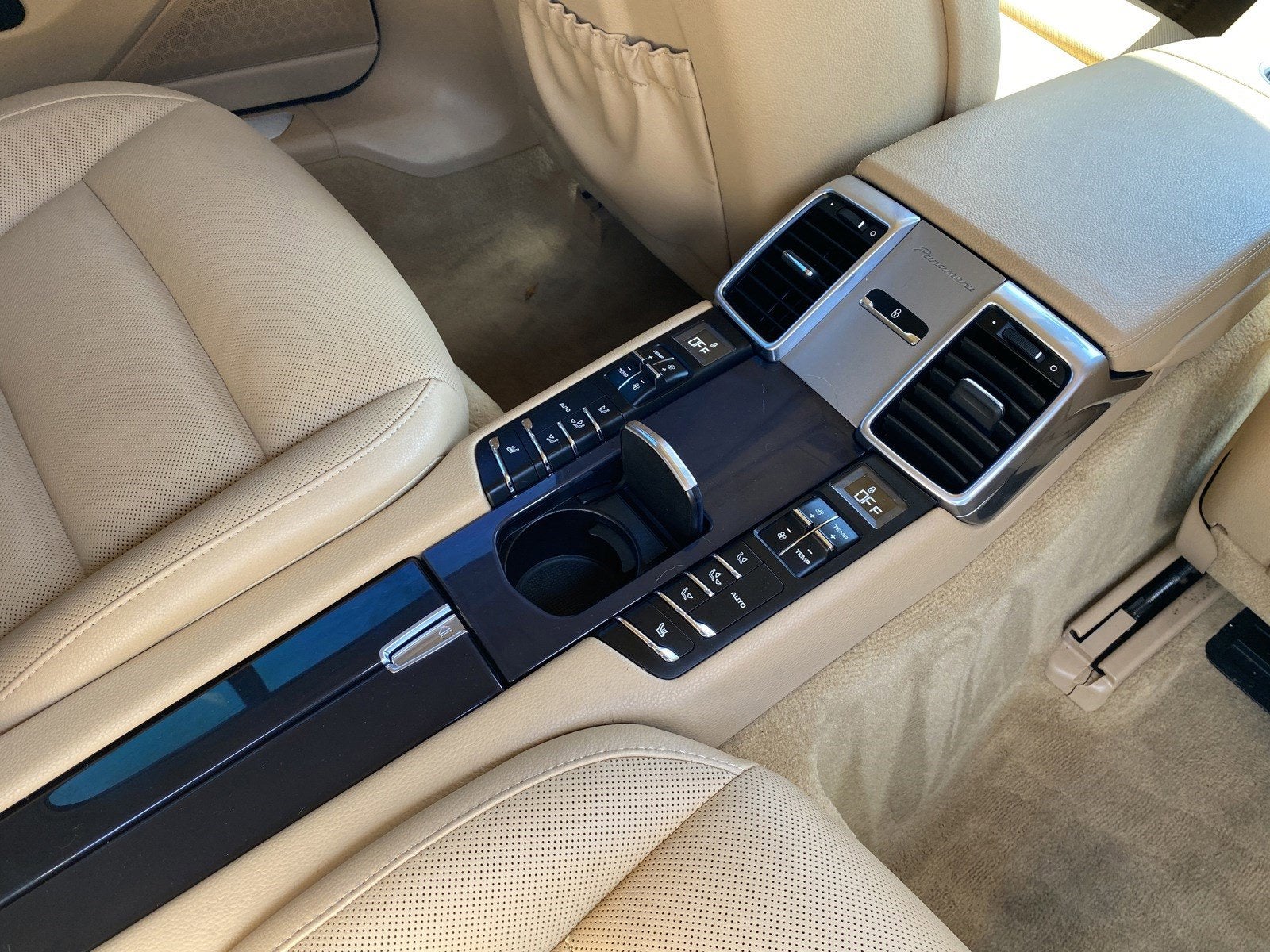 2014 Porsche Panamera 4