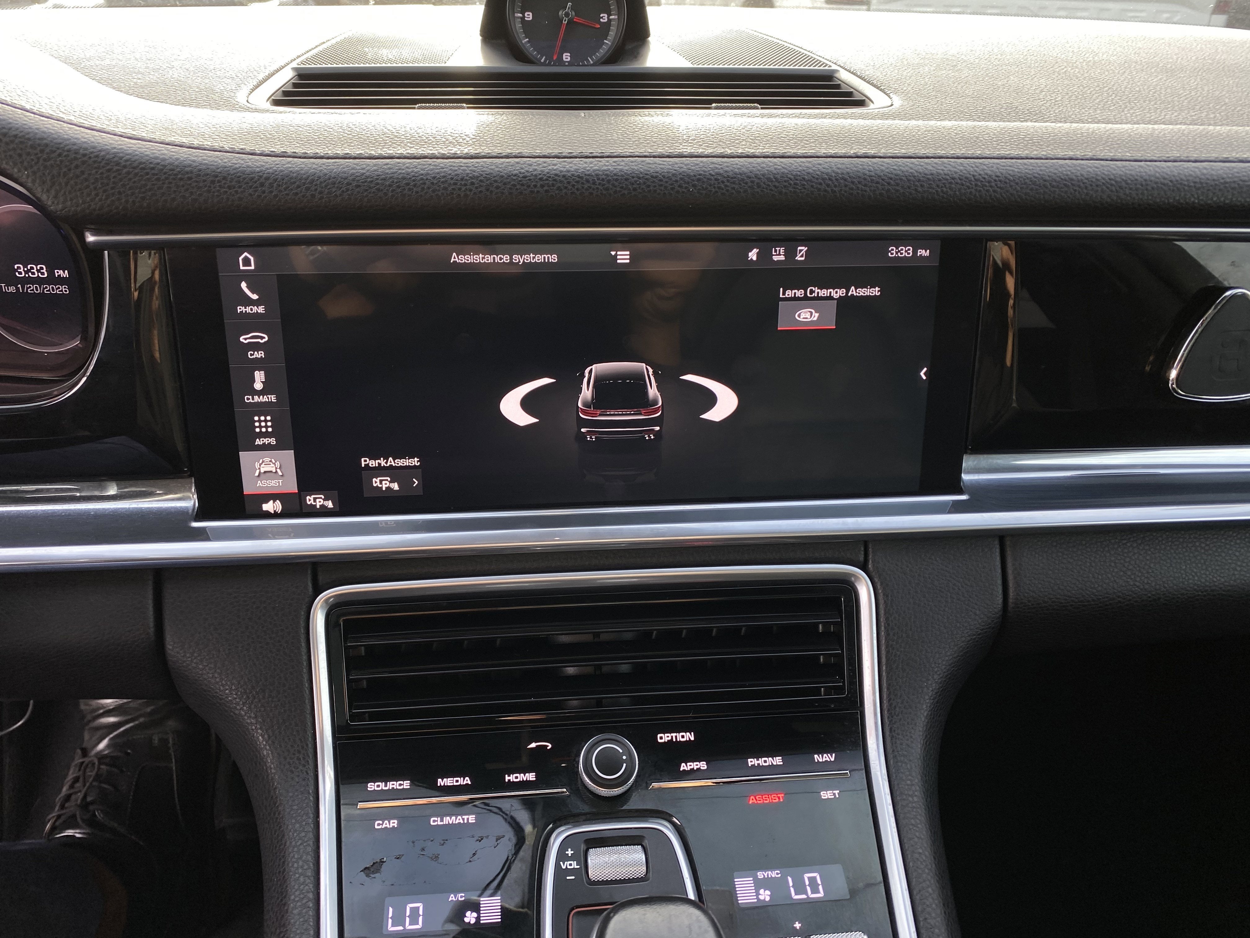 2018 Porsche Panamera 4