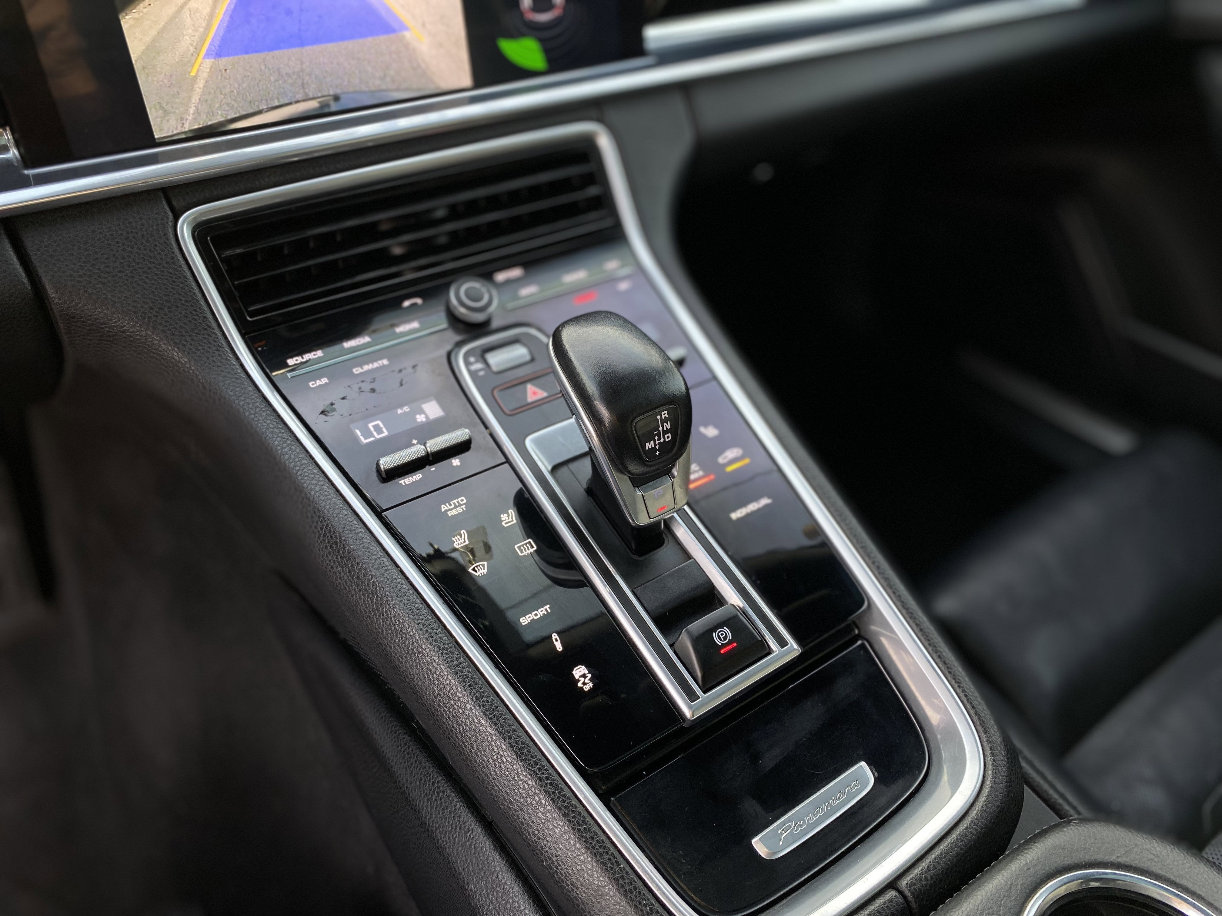 2018 Porsche Panamera 4