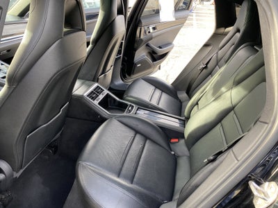 2018 Porsche Panamera 4