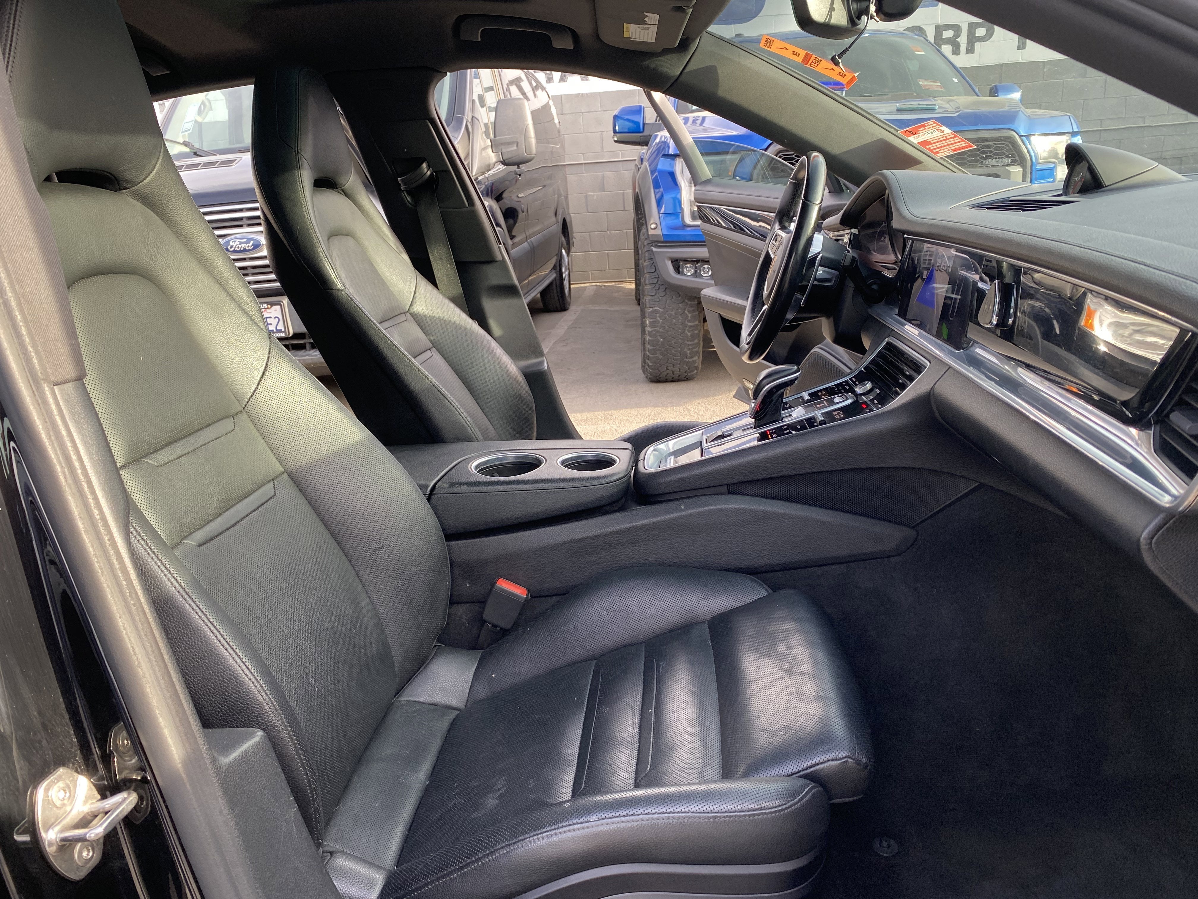 2018 Porsche Panamera 4