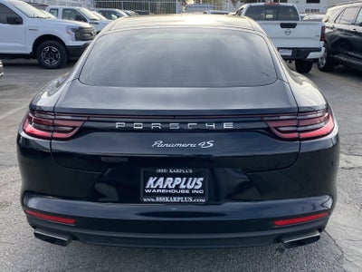 2018 Porsche Panamera 4