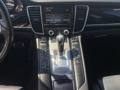 2016 Porsche Panamera Base