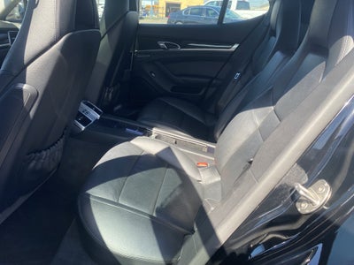 2016 Porsche Panamera Base