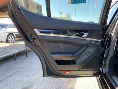 2016 Porsche Panamera Base