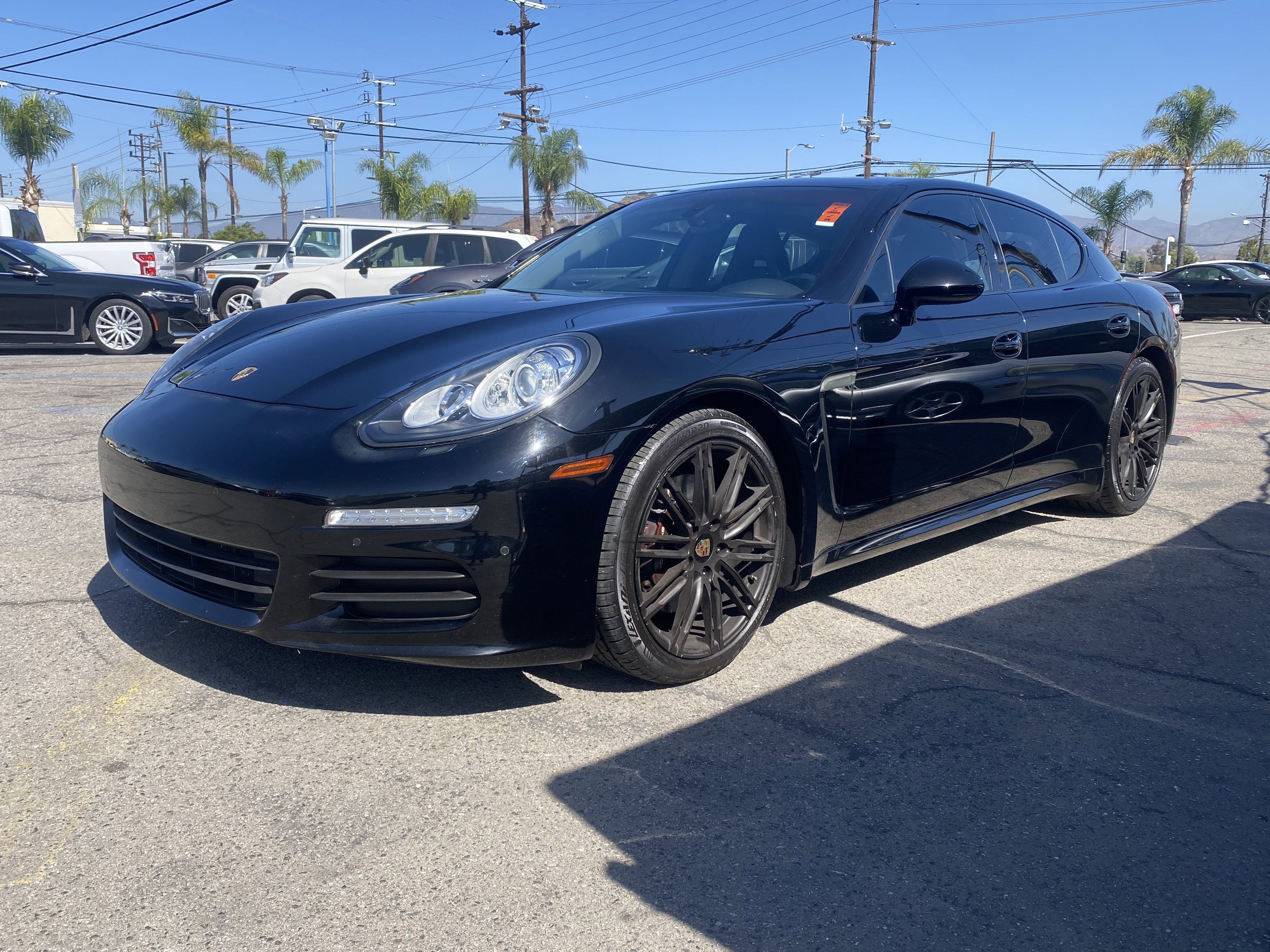2016 Porsche Panamera Base