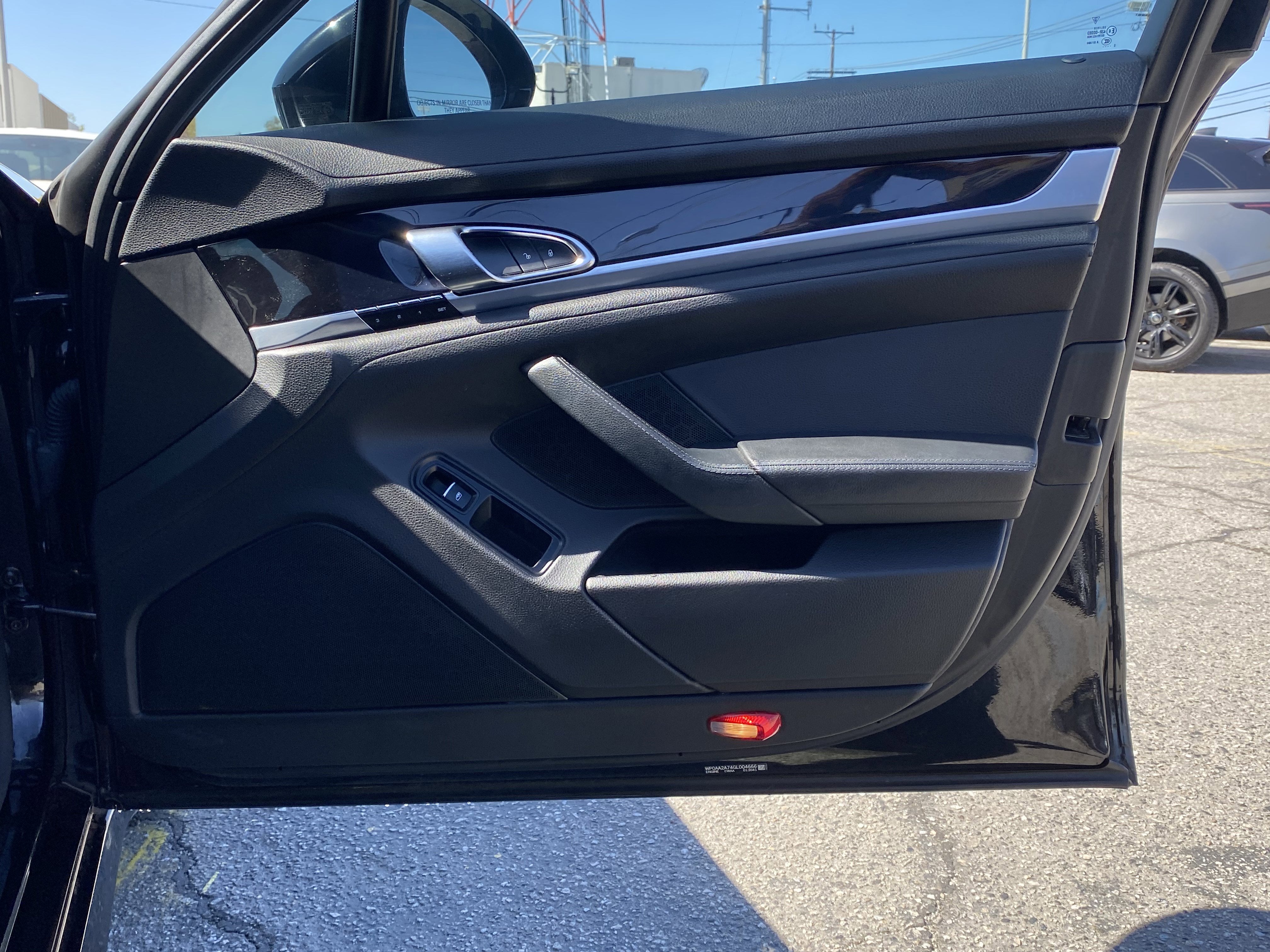 2016 Porsche Panamera Base