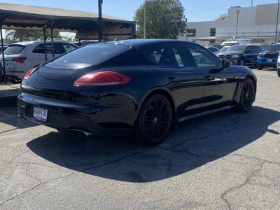 2016 Porsche Panamera Base