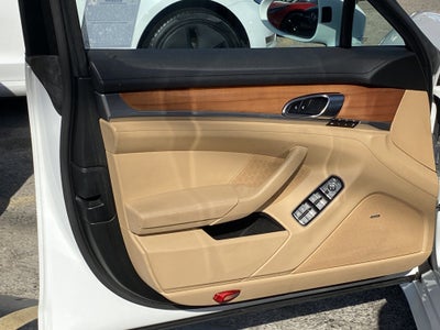 2013 Porsche Panamera Base