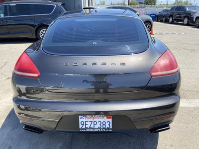 2016 Porsche Panamera Edition