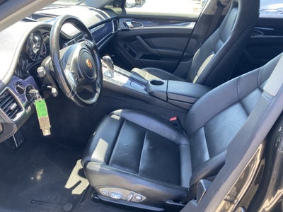 2016 Porsche Panamera Edition