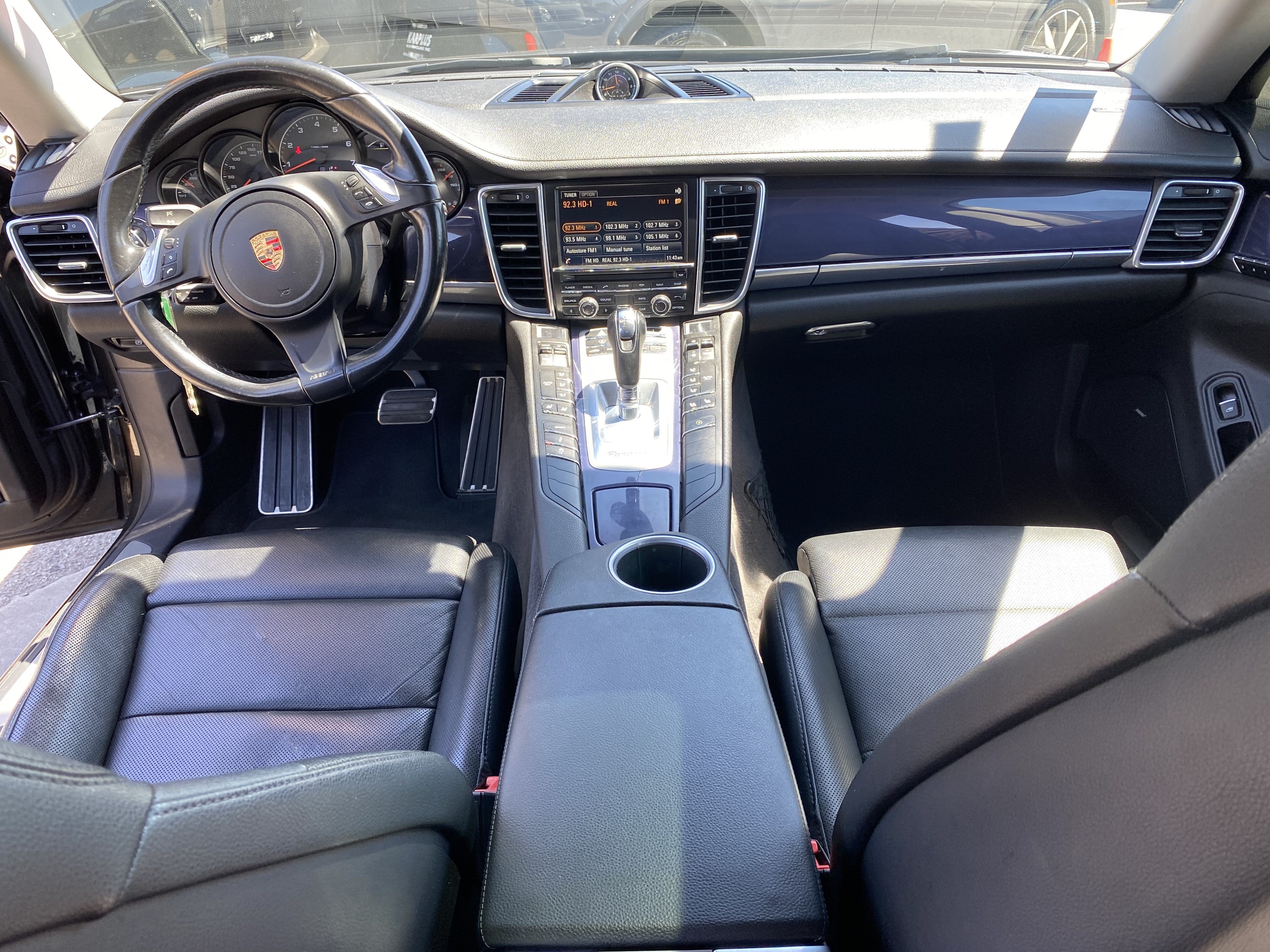2016 Porsche Panamera Edition