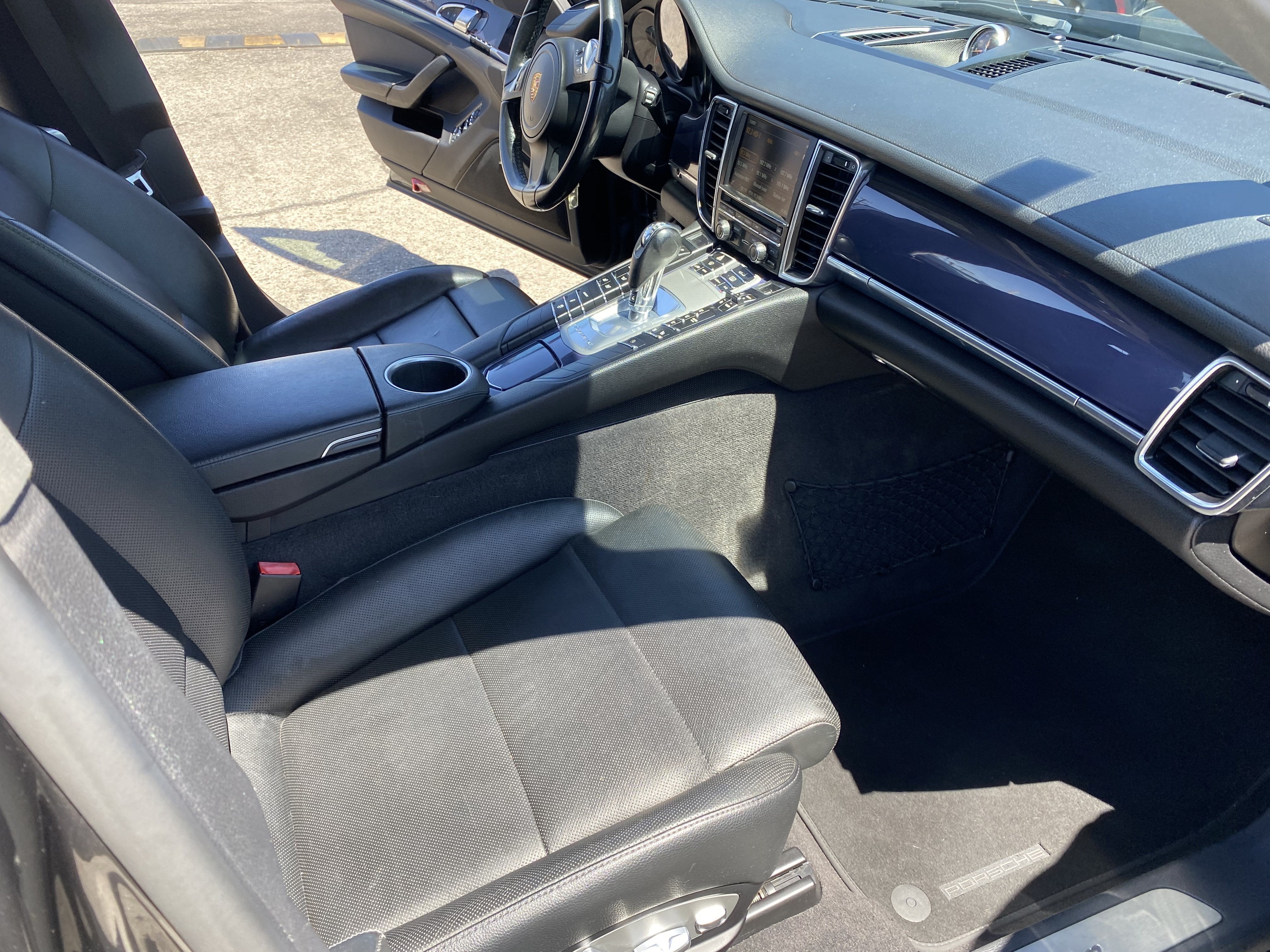 2016 Porsche Panamera Edition