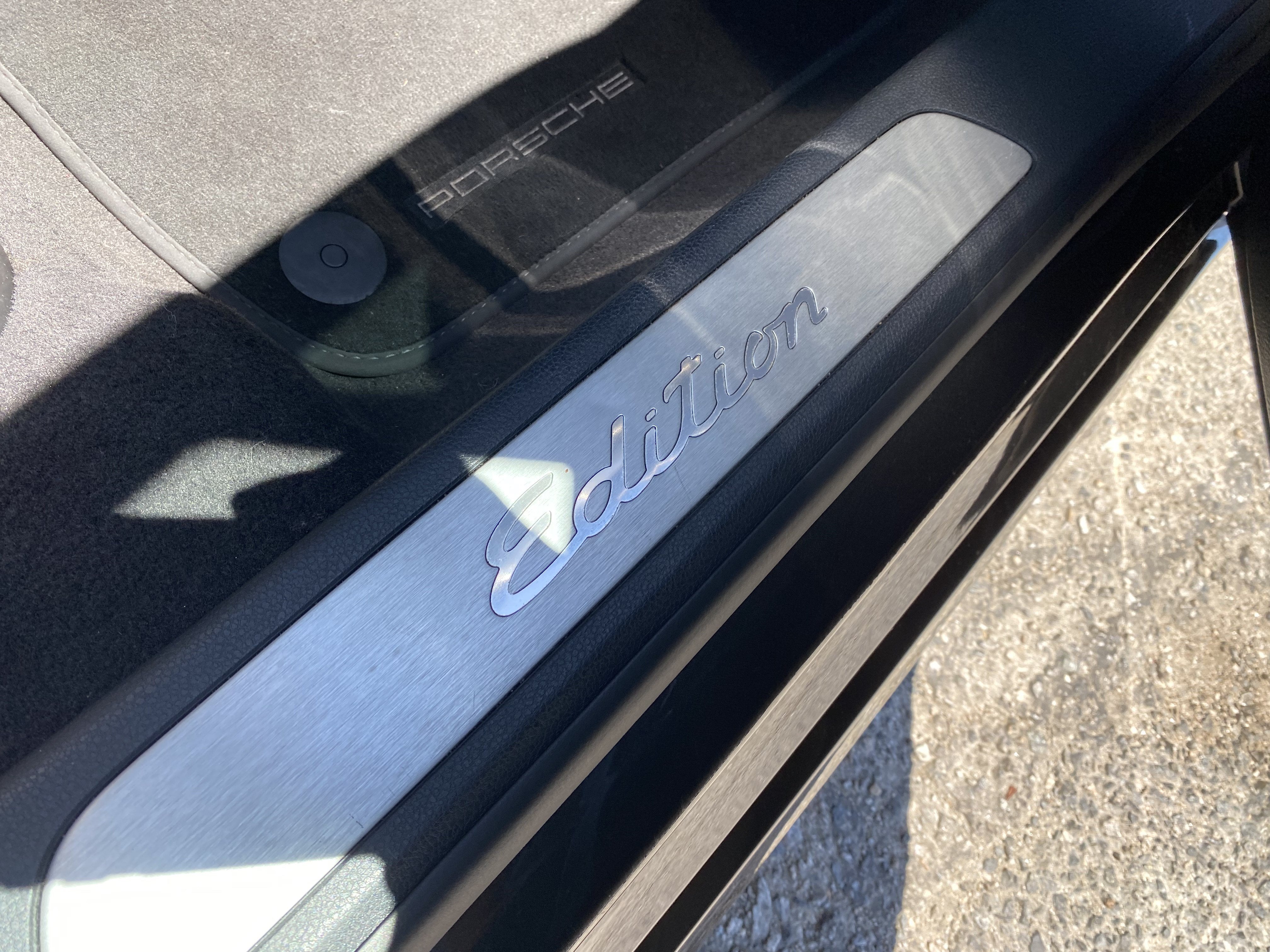 2016 Porsche Panamera Edition