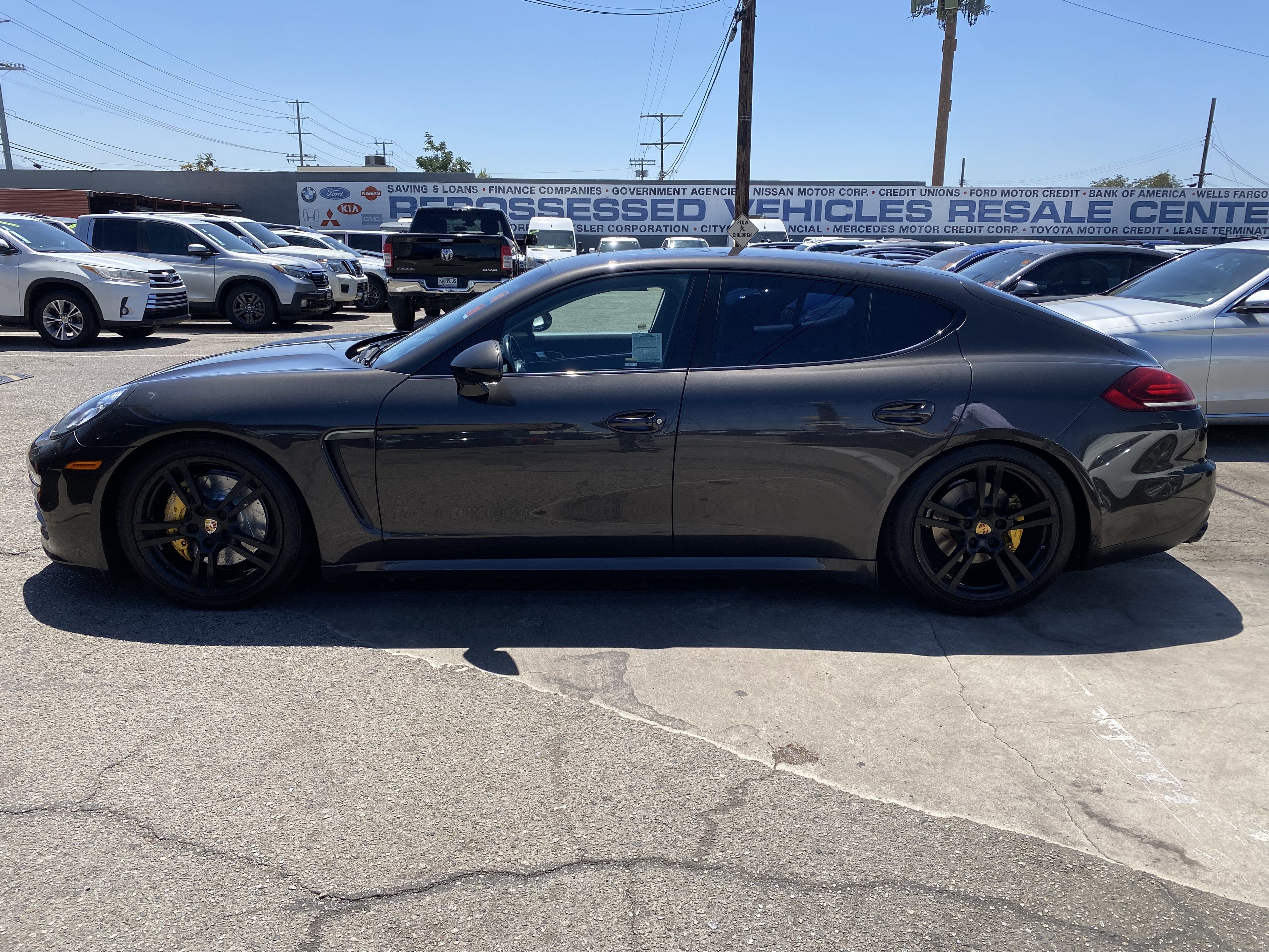 2016 Porsche Panamera Edition