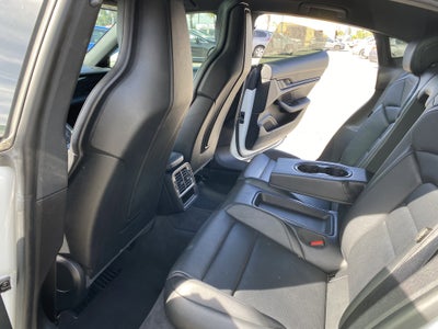 2022 Porsche Taycan RWD