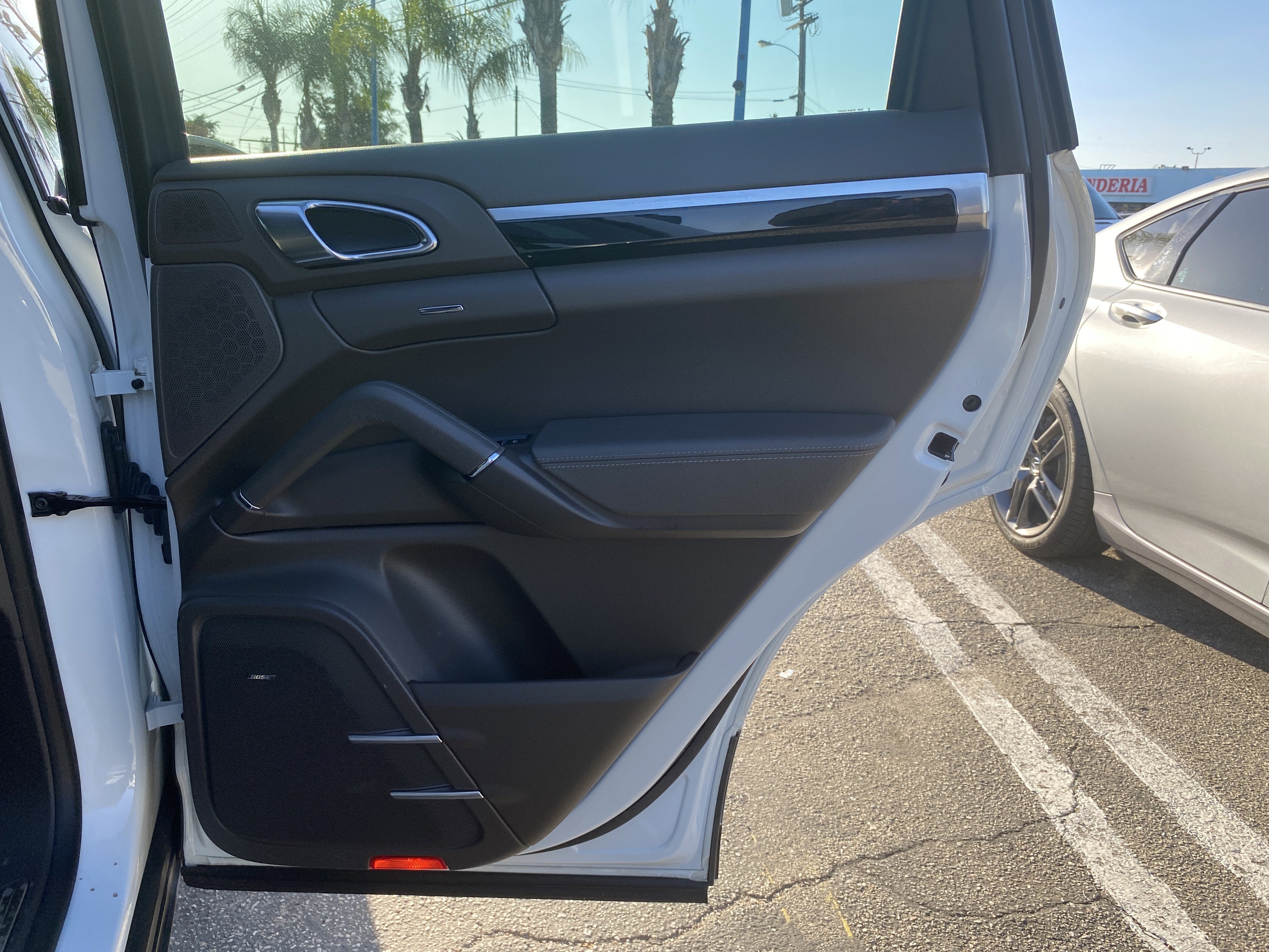 2017 Porsche Cayenne Platinum Edition