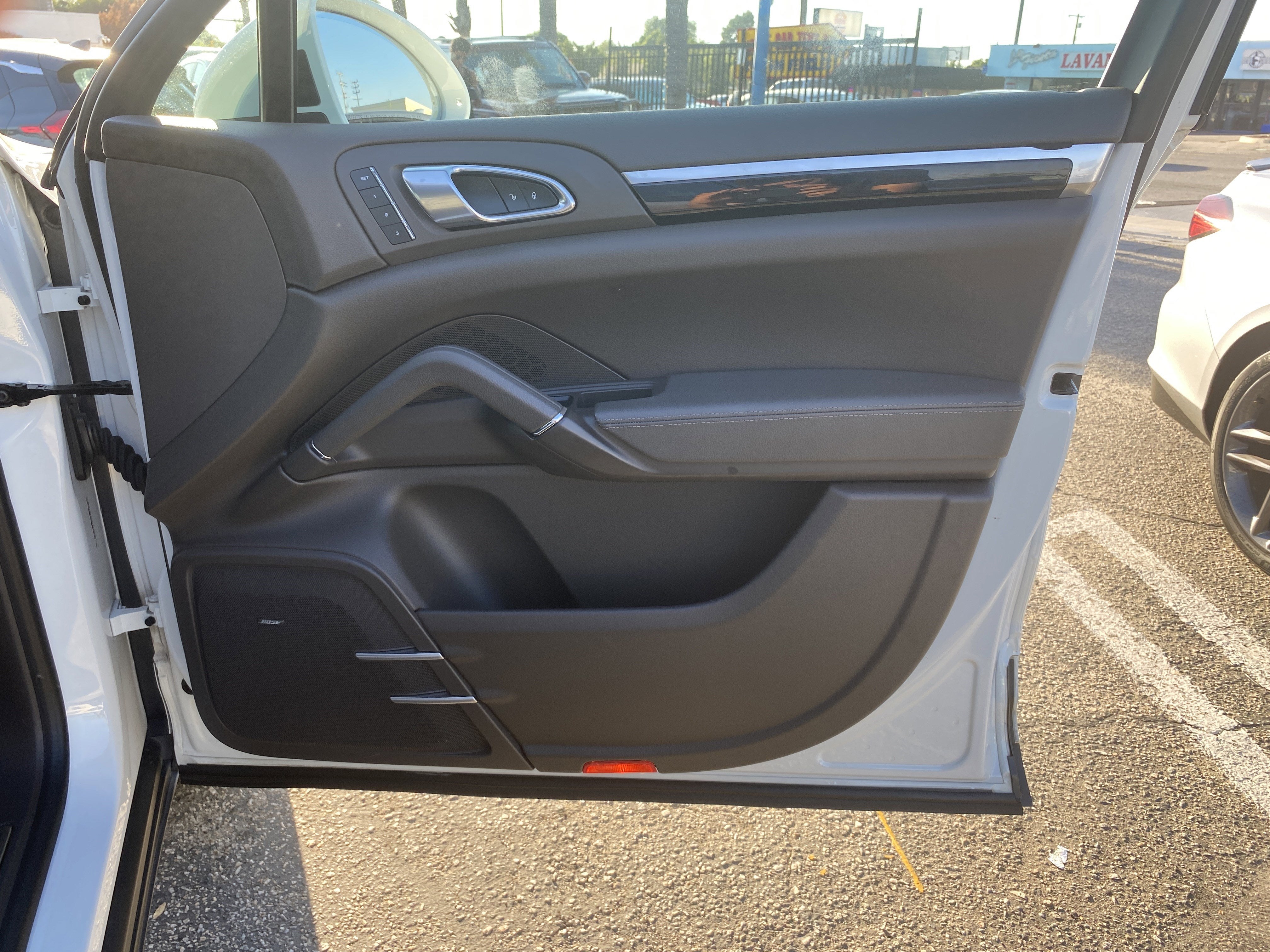 2017 Porsche Cayenne Platinum Edition