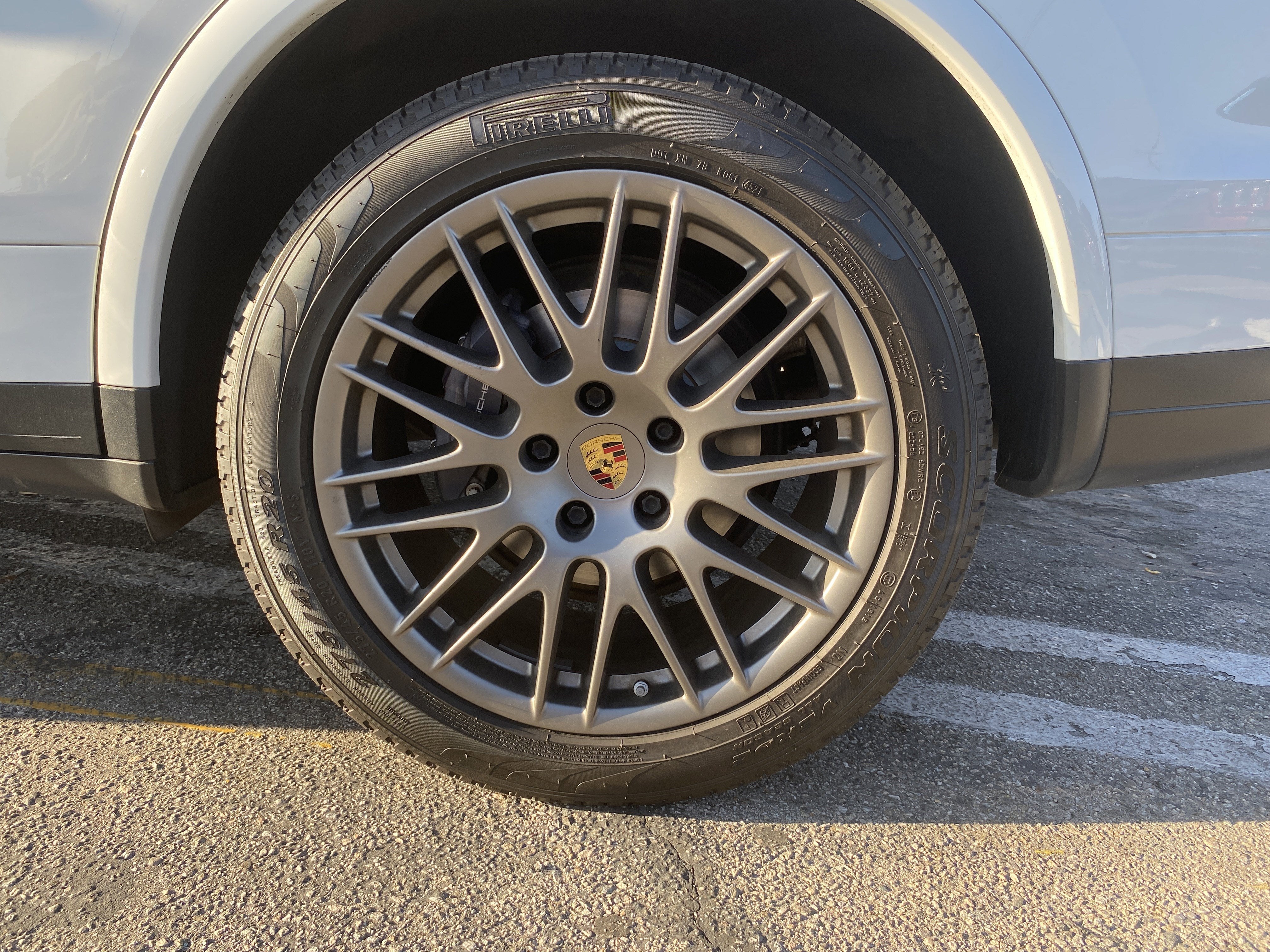 2017 Porsche Cayenne Platinum Edition