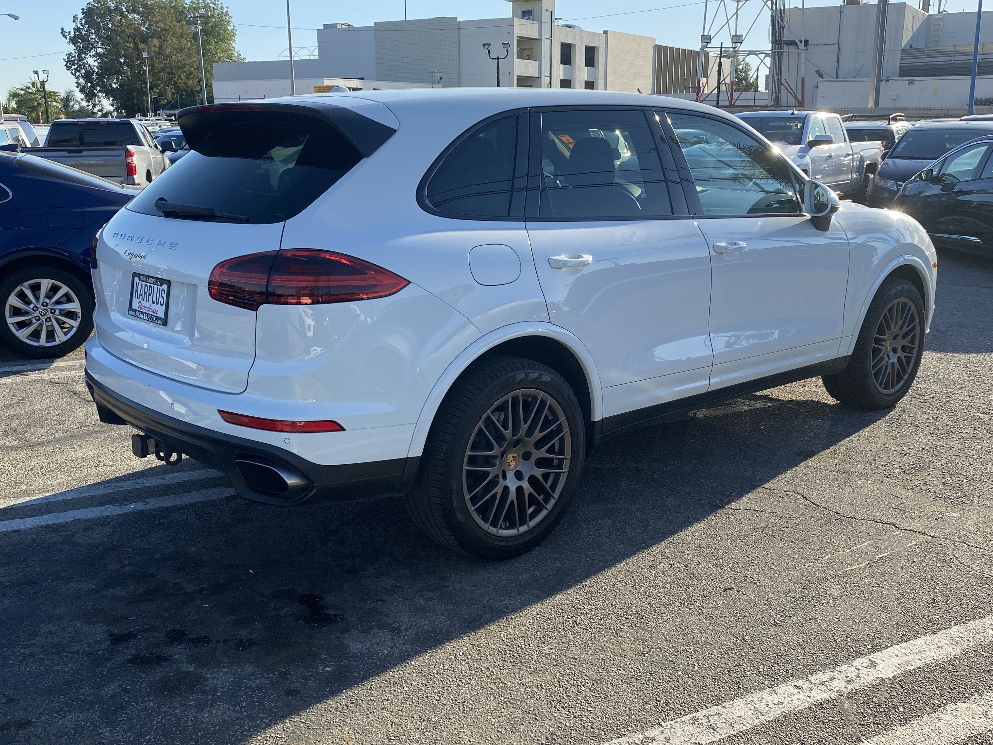 2017 Porsche Cayenne Platinum Edition