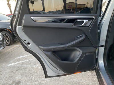 2021 Porsche Macan AWD