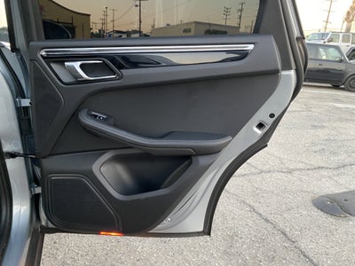 2021 Porsche Macan AWD