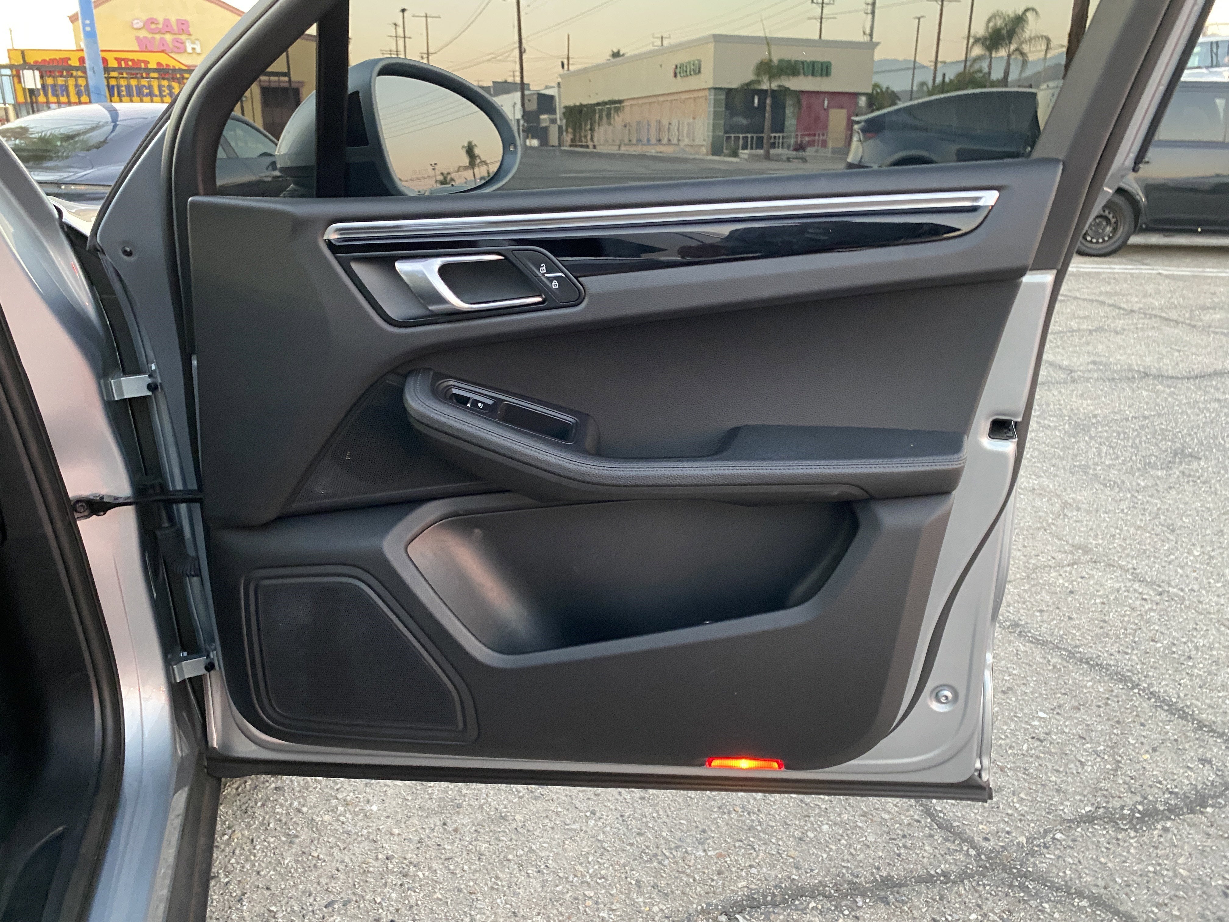 2021 Porsche Macan AWD