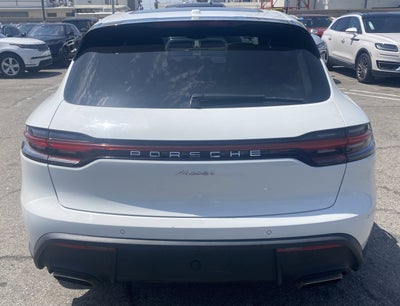 2022 Porsche Macan AWD