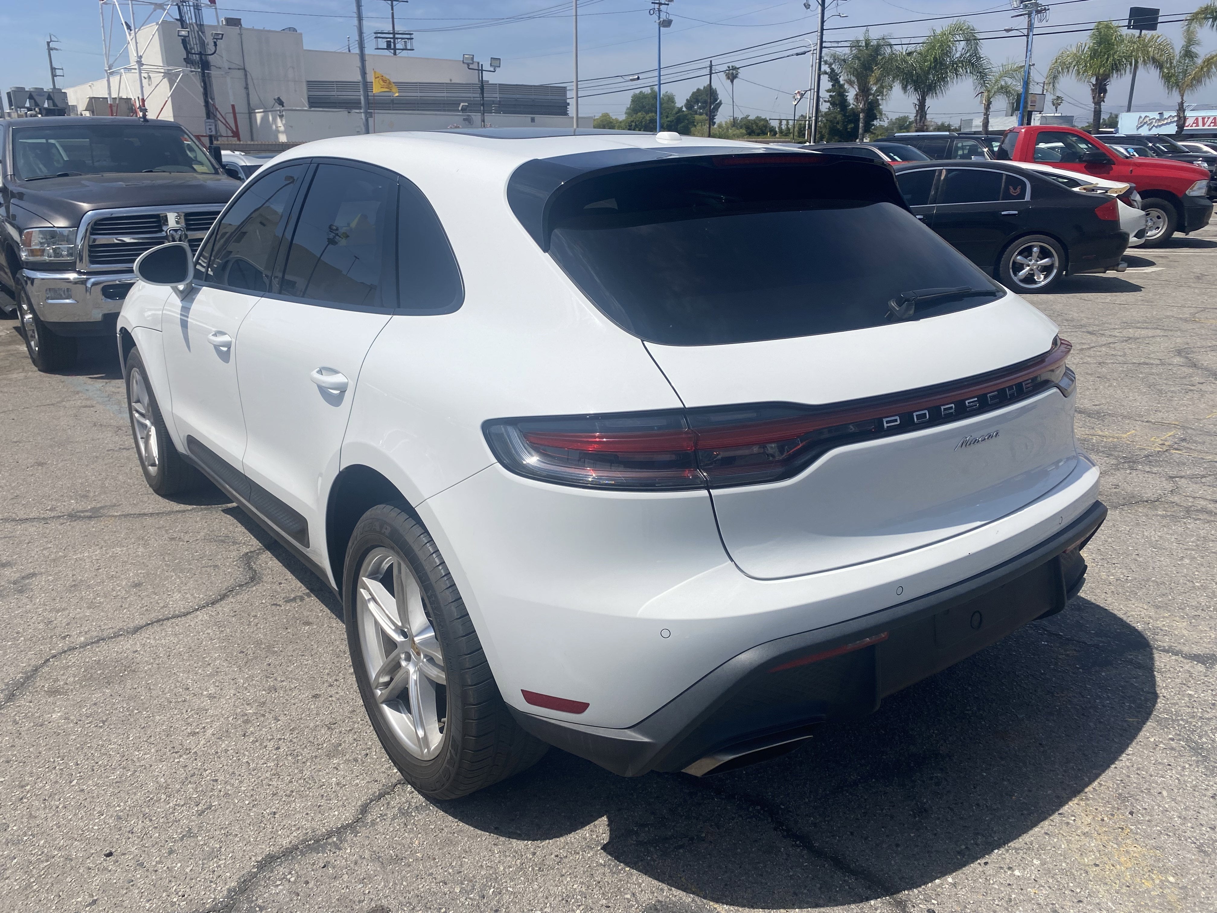 2022 Porsche Macan AWD