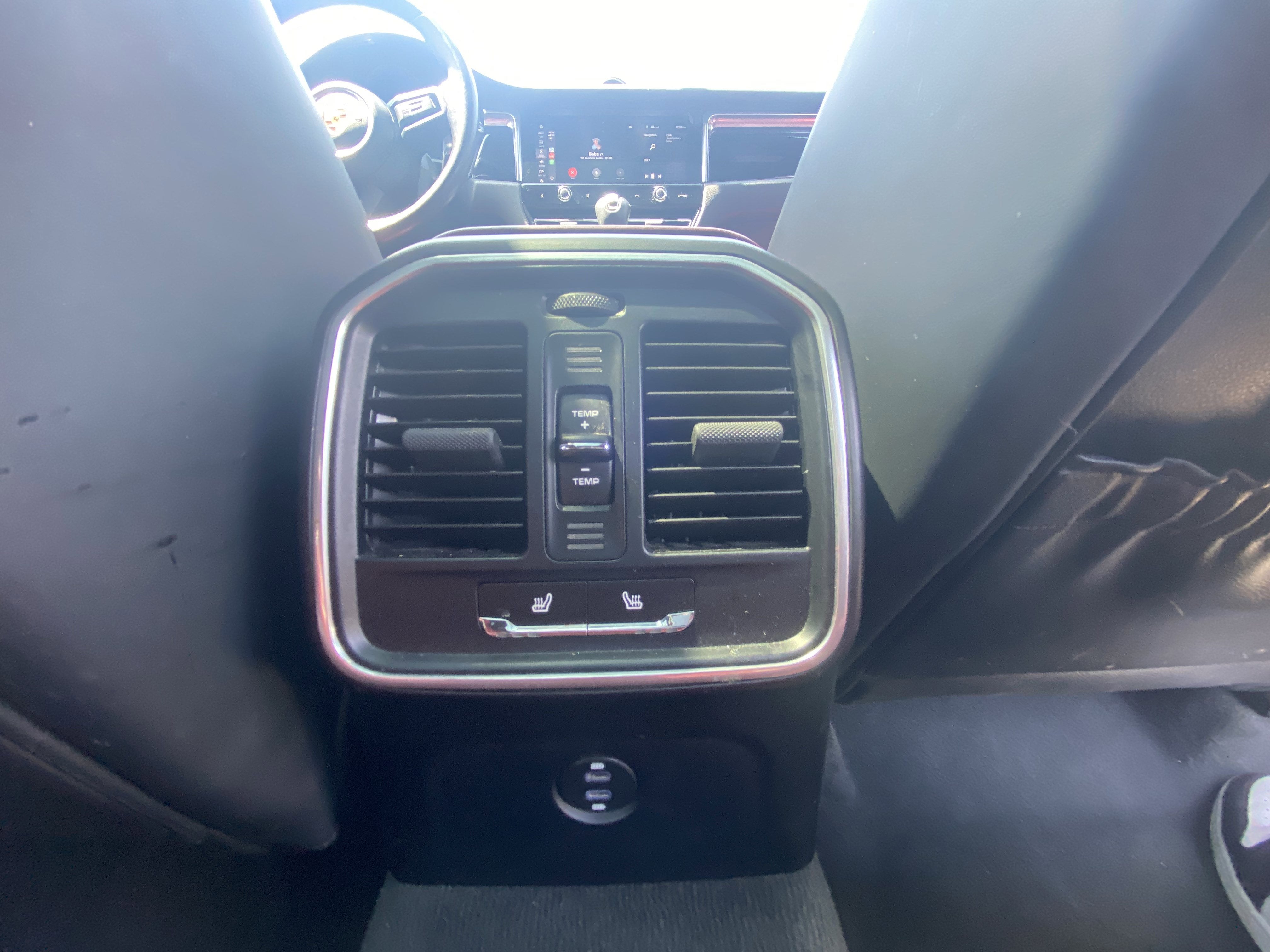 2022 Porsche Macan AWD