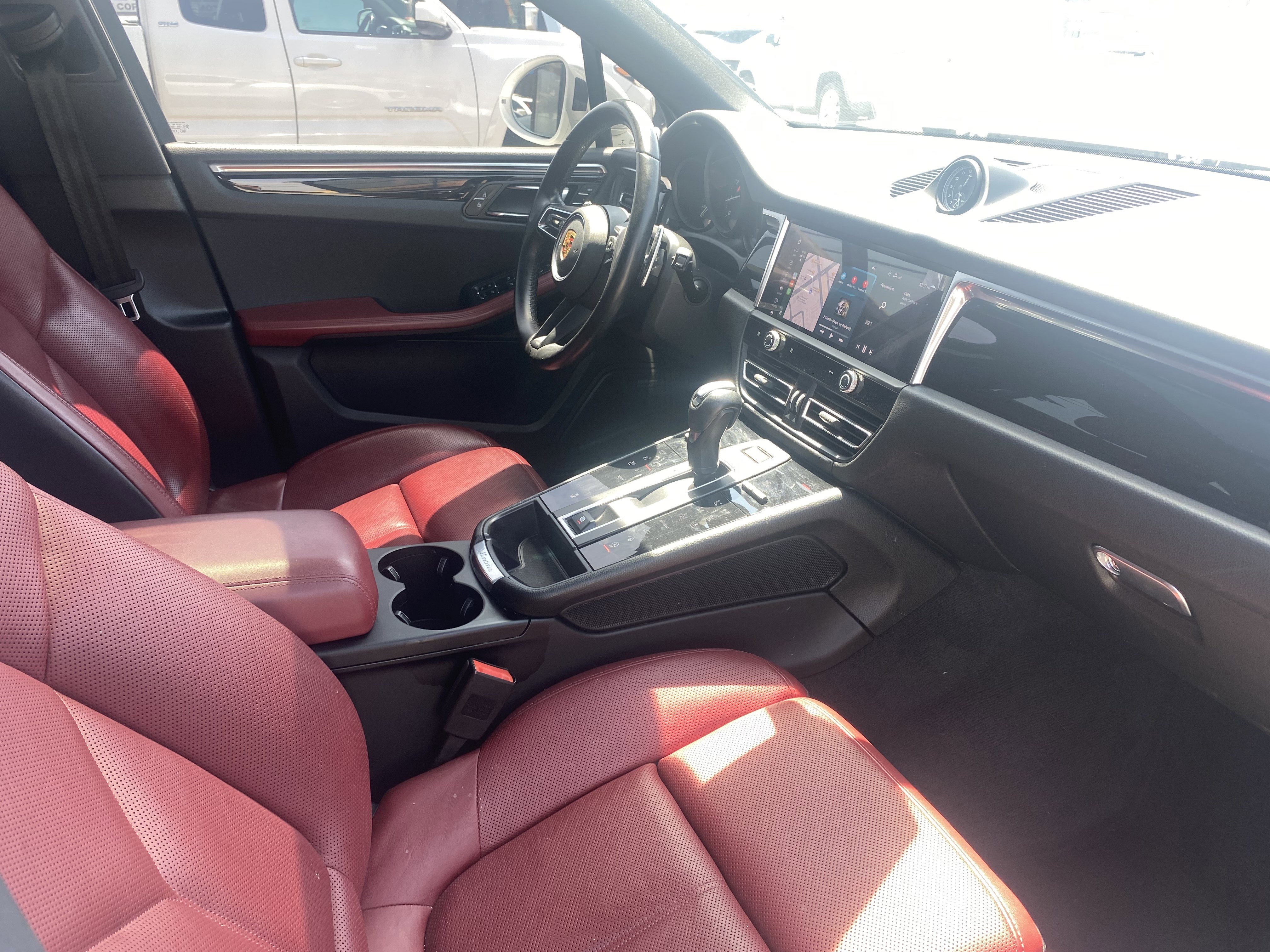 2022 Porsche Macan AWD