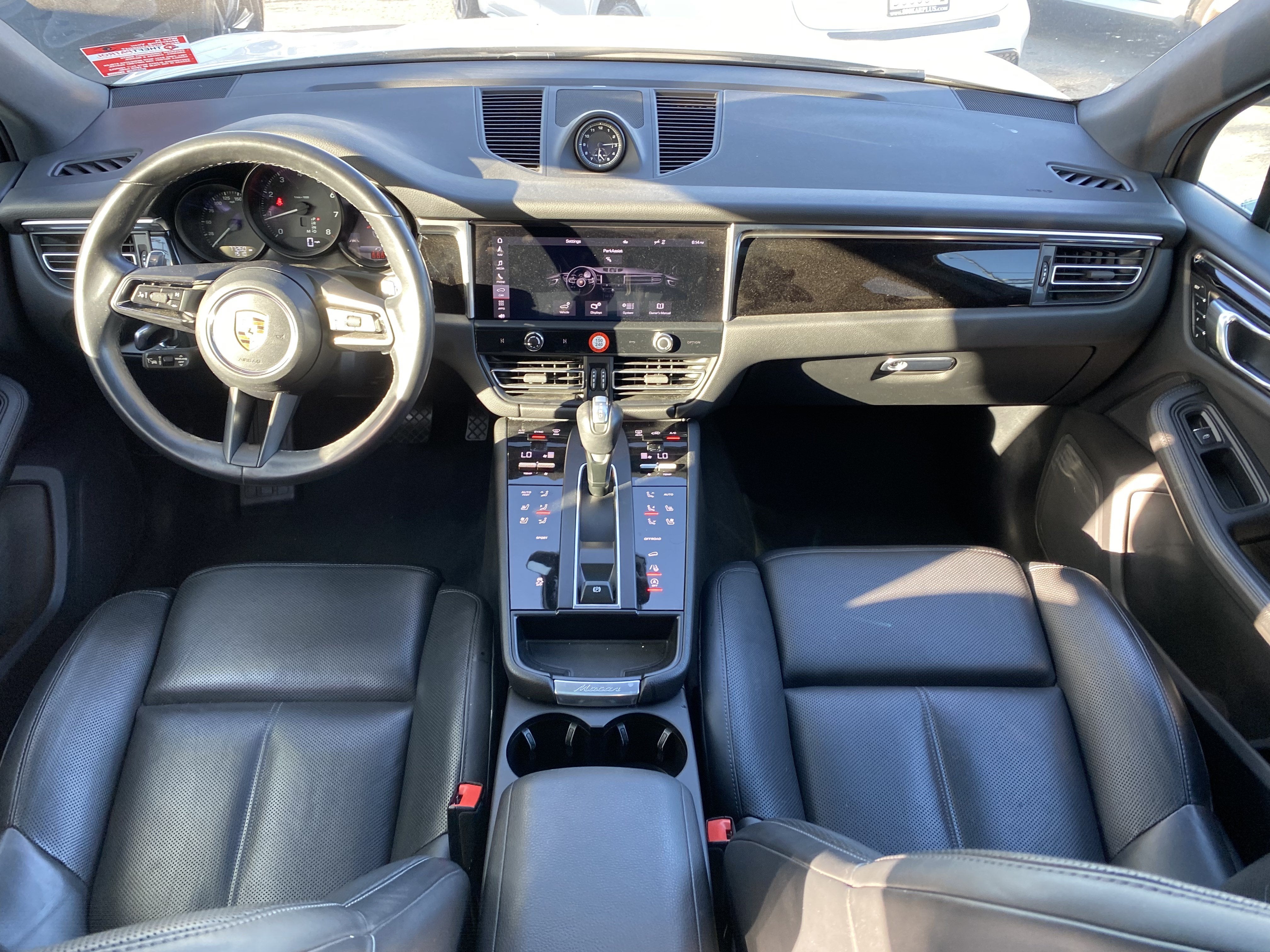 2023 Porsche Macan Base