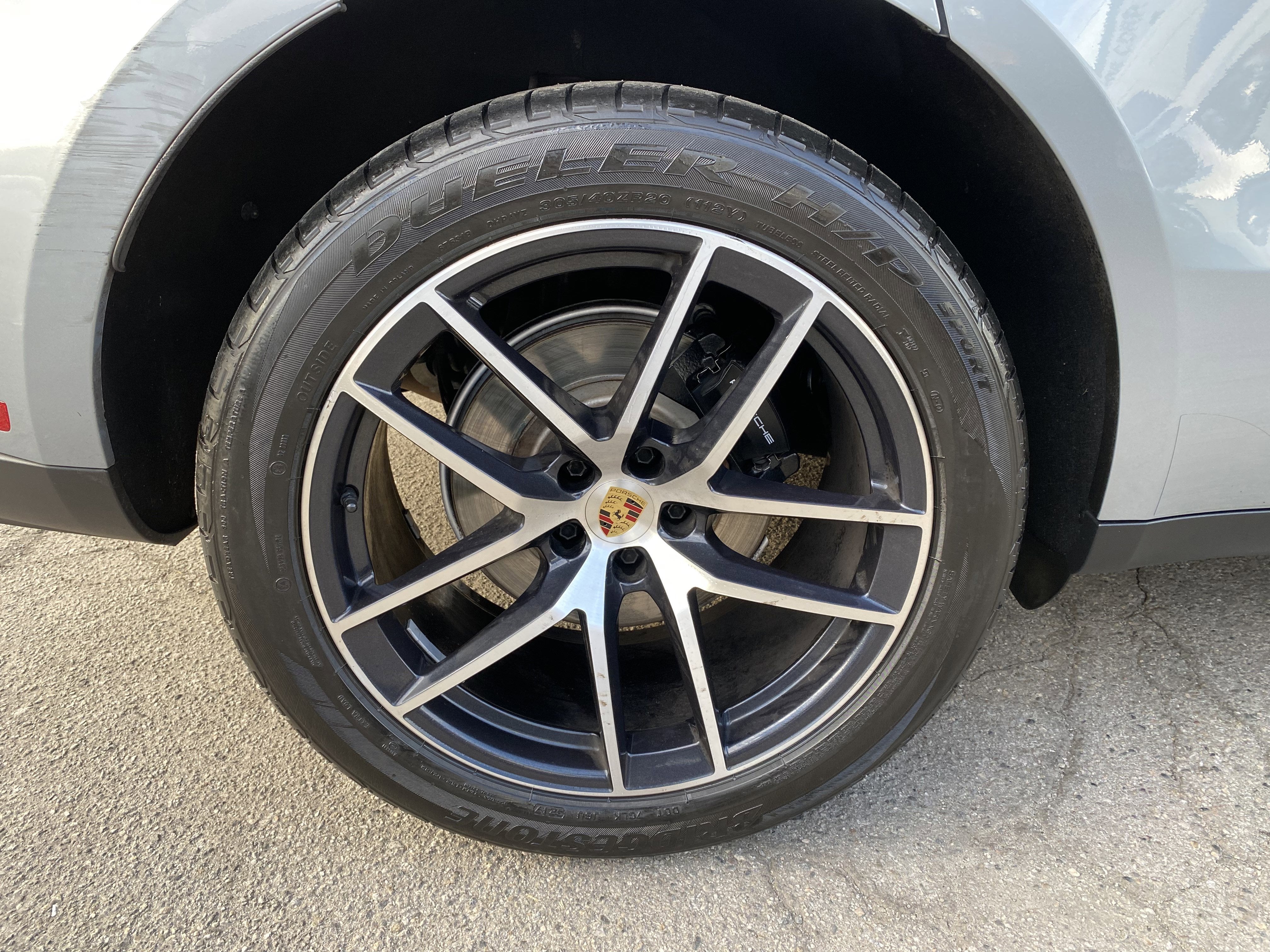 2023 Porsche Macan Base