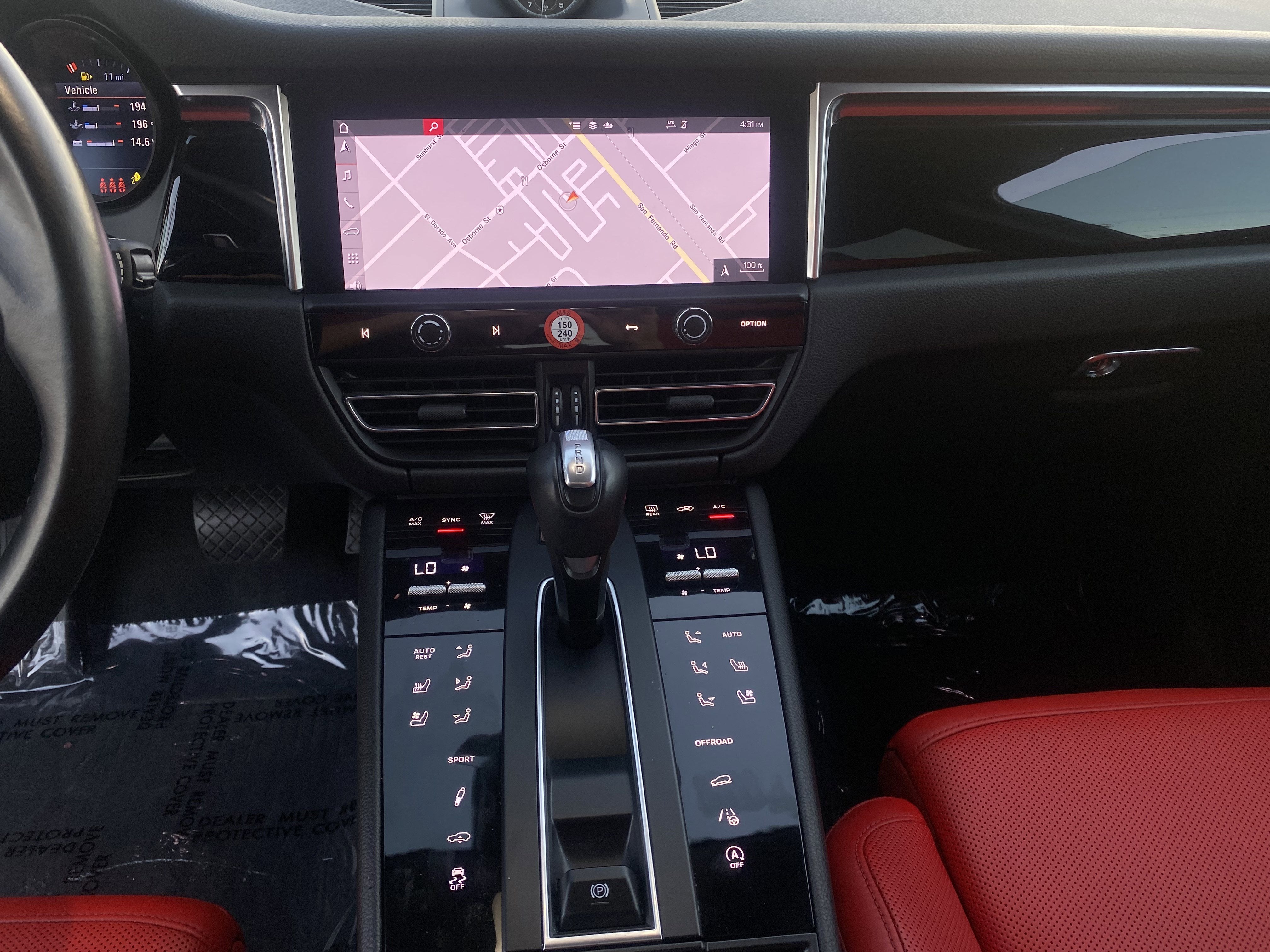 2023 Porsche Macan Base