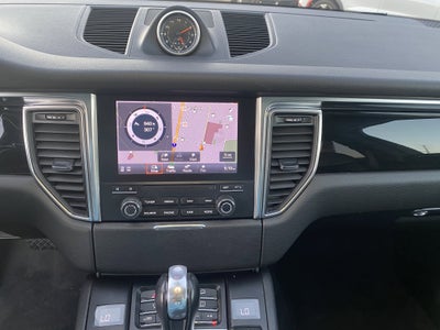 2018 Porsche Macan Base