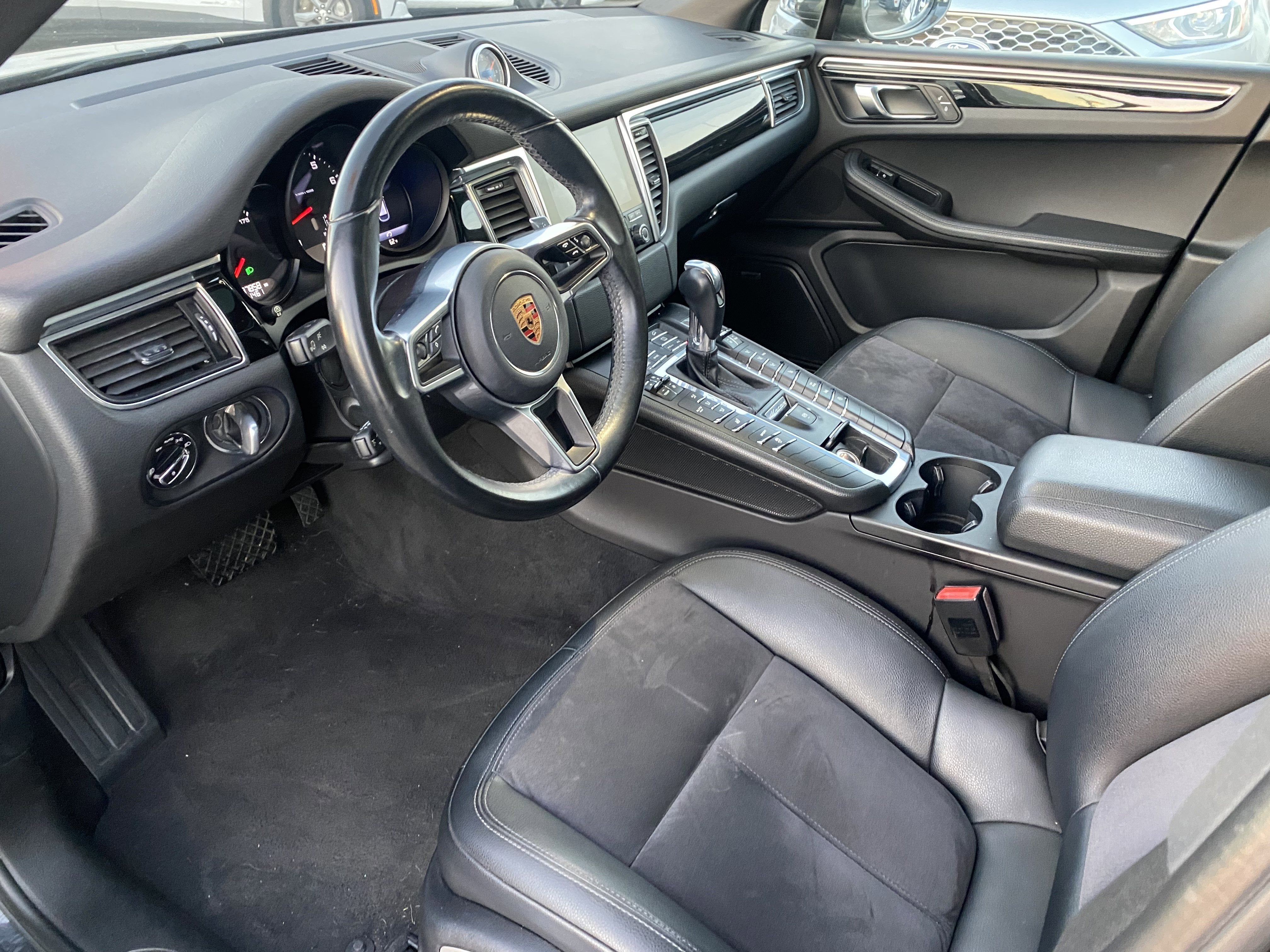 2018 Porsche Macan Base