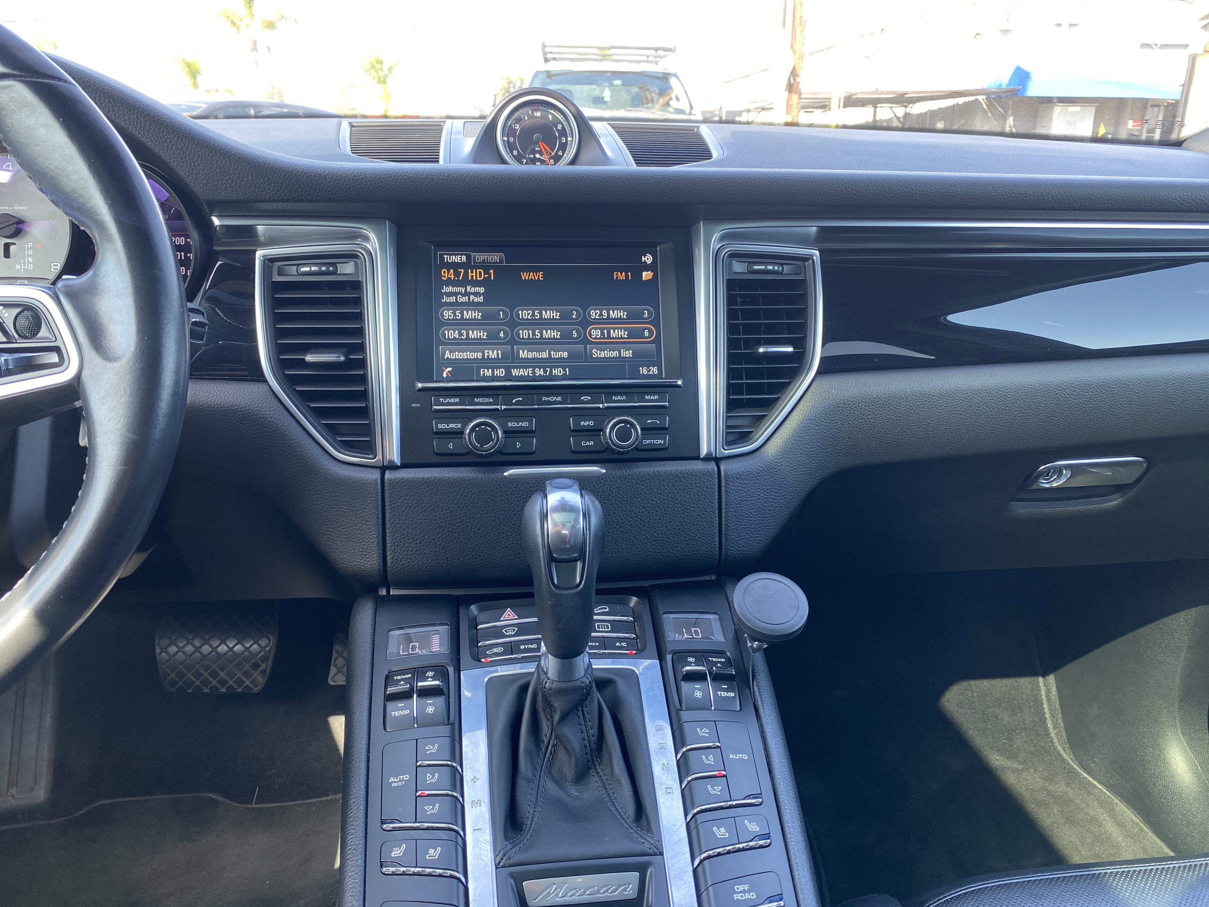 2015 Porsche Macan S